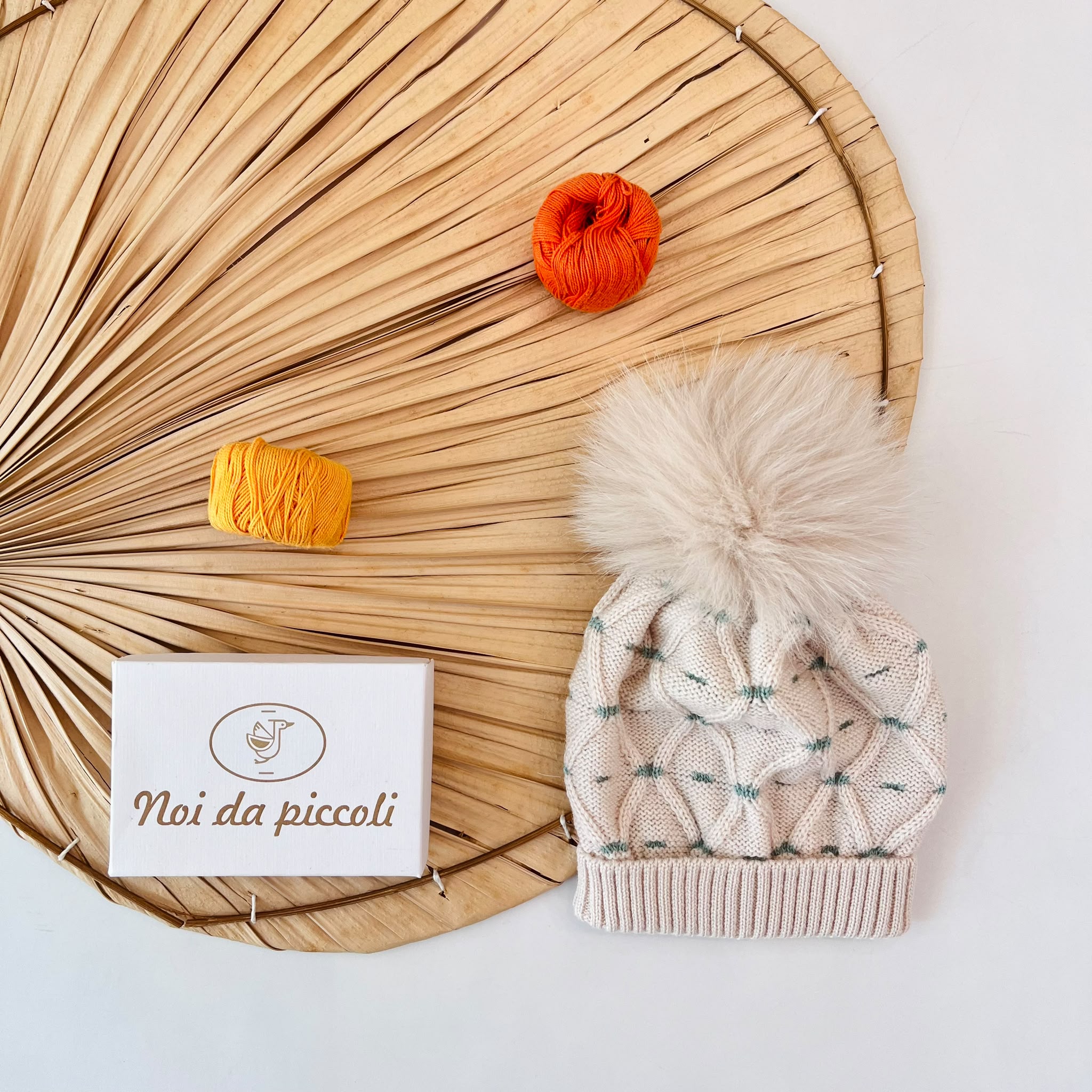 CAPPELLO 100% LANA BEIGE E VERDE