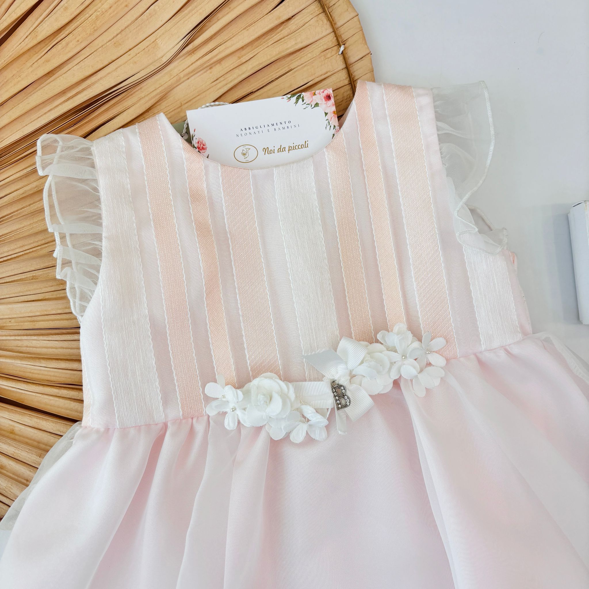 VESTITO IN TULLE ROSA CON FIORELLINI
