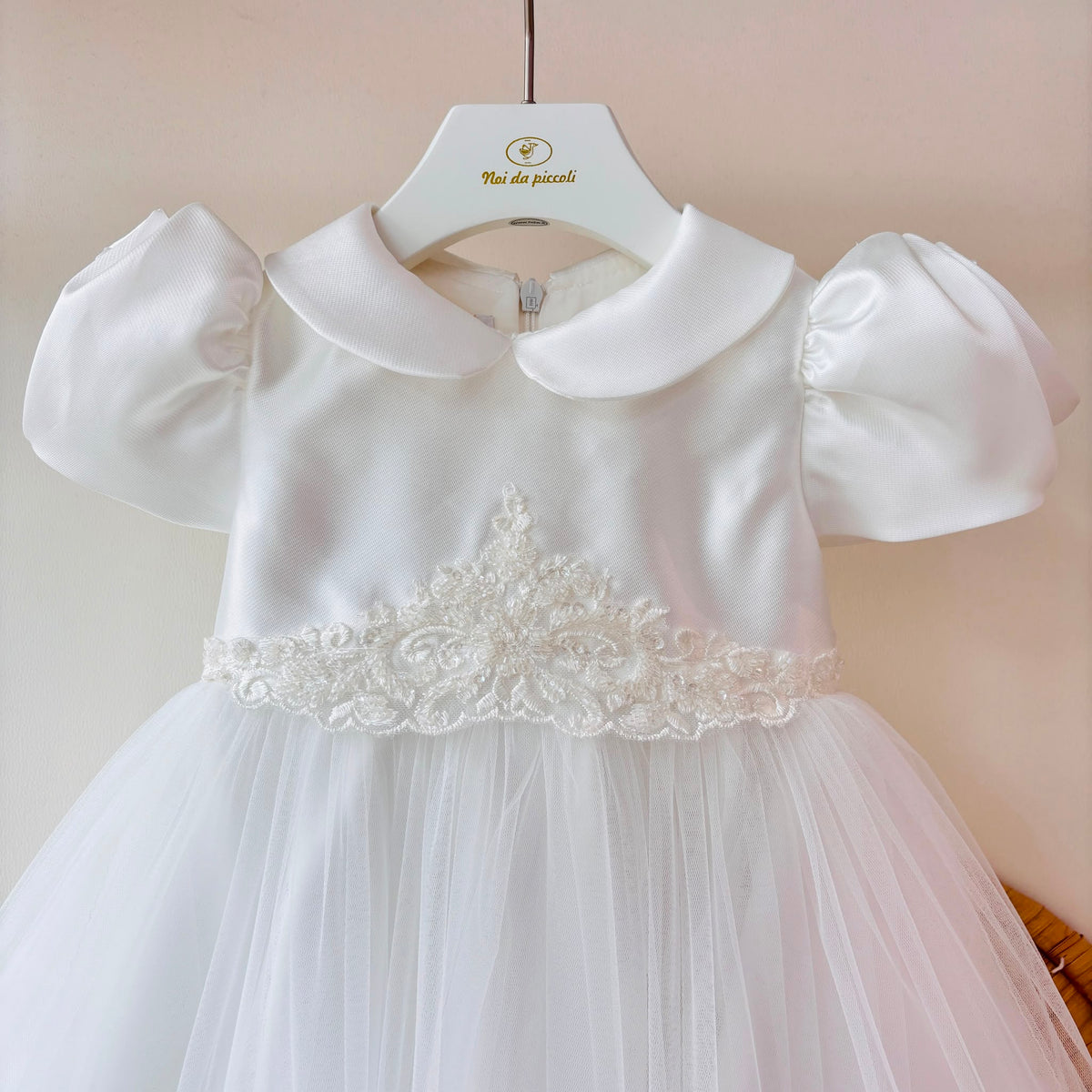 ABITO CERIMONIALE IN RASO E TULLE CON PIZZO PANNA