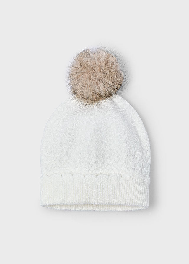CAPPELLO IN TRICOT CON POMPON  CRUDO