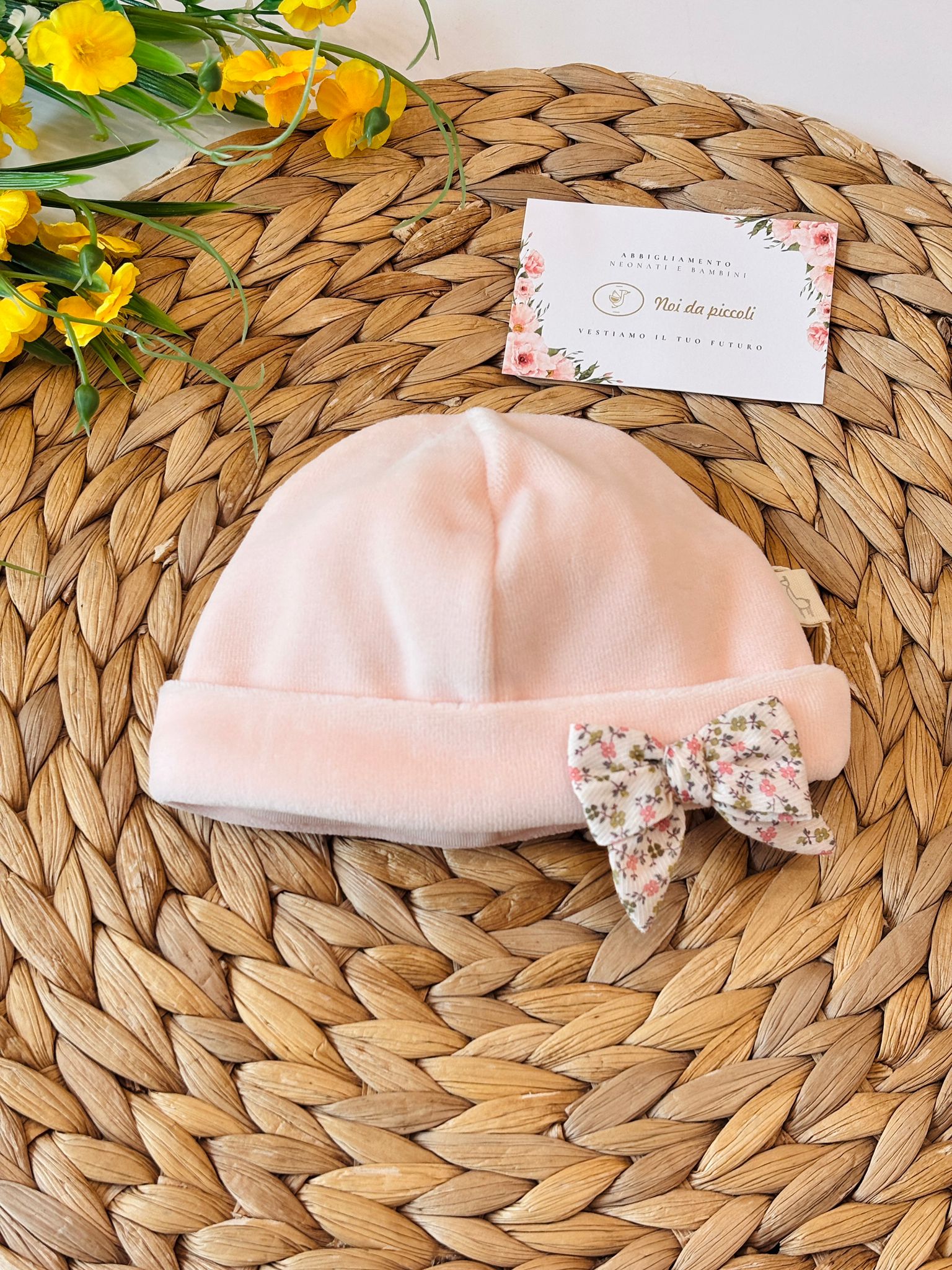 CAPPELLINO CINIGLIA ROSA CON FIOCCO FIORI
