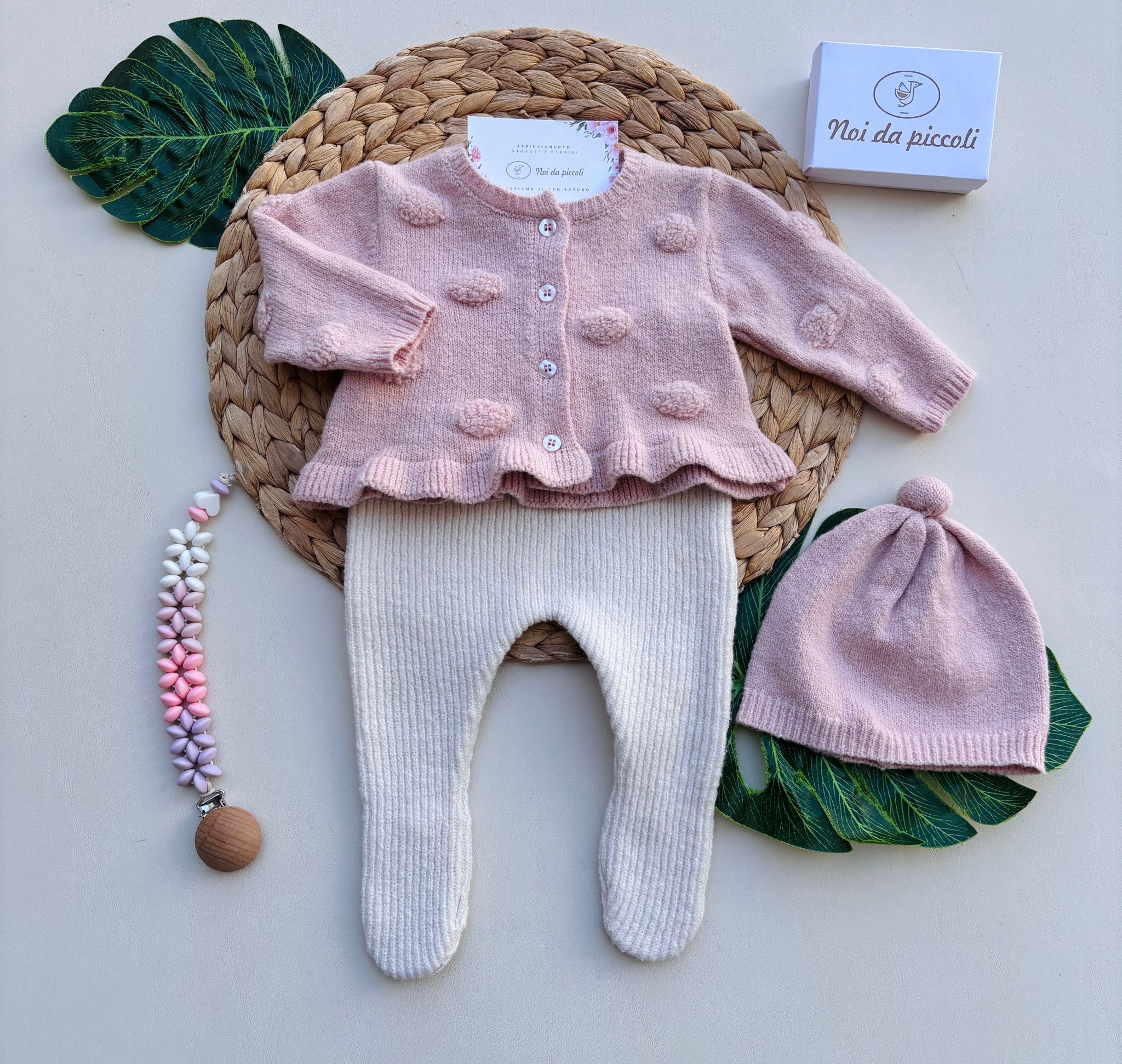 COMPLETO 3 PZ IN FILATO CALDO  ROSA