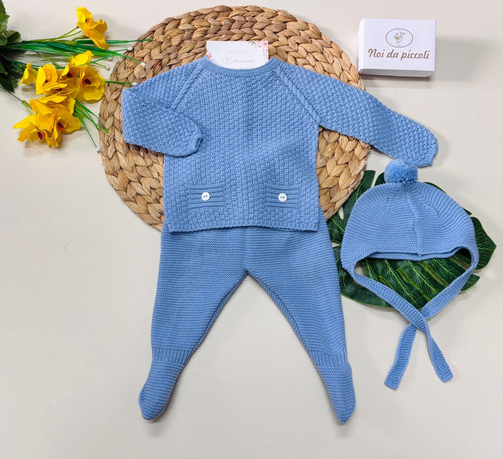 COMPLETO 2PZ CON CAPPELLINO FILATO CALDO CIELO
