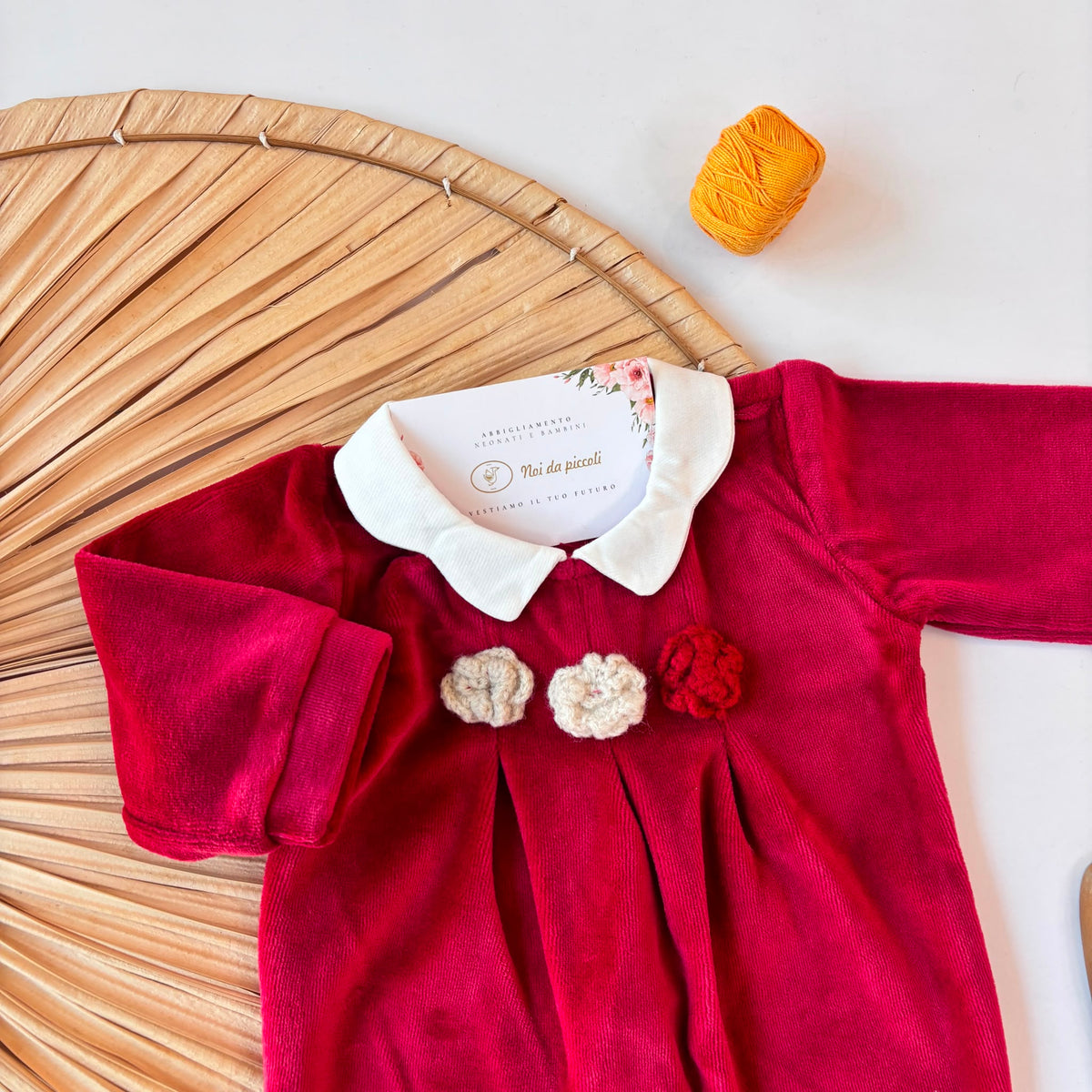 TUTINA IN CINIGLIA ROSSO CON FIORI IN RILIEVO