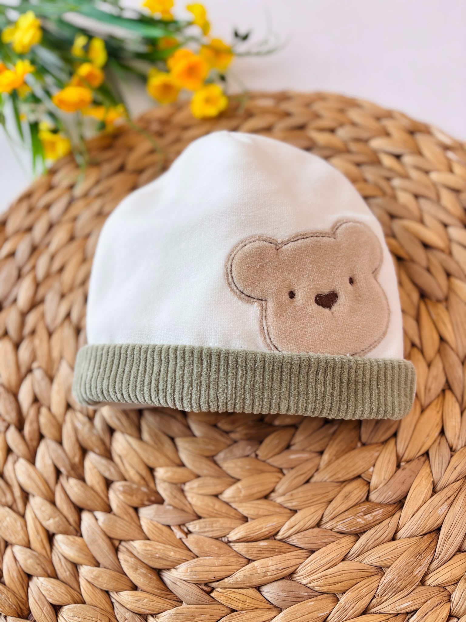 CAPPELLO VERDE CON TEDDY