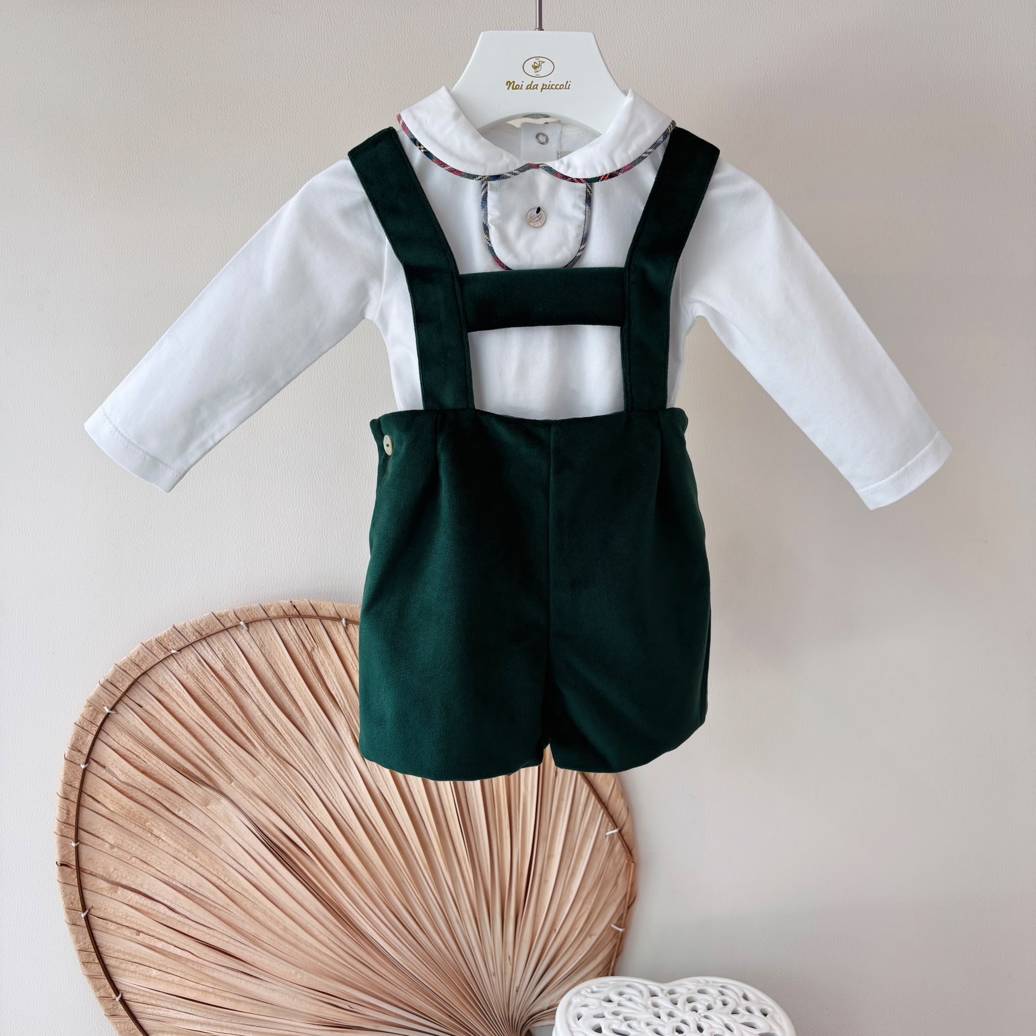 SALOPETTE CON CAMICINA IN VELLUTO VERDE