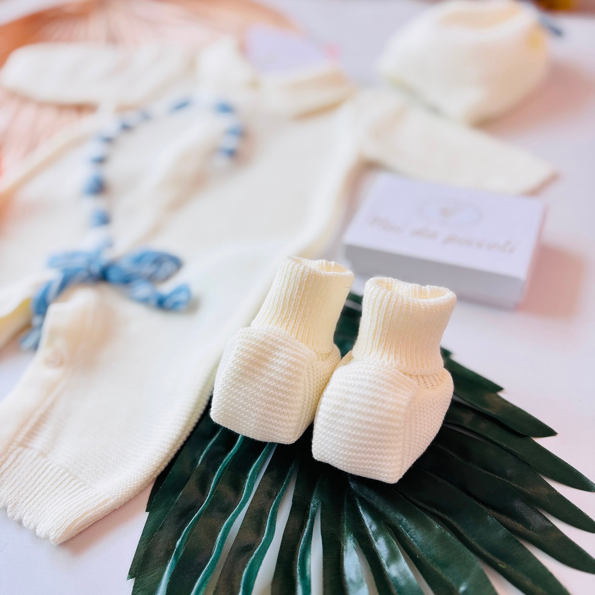 TUTINA CON PARURE FILATO CALDO LEGAME MATERNITY PANNA AVION