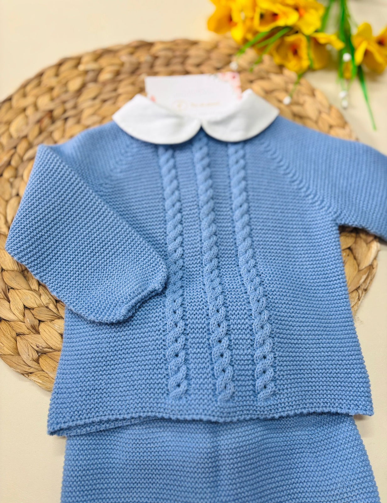 COMPLETO 2PZ CON CAPPELLINO FILATO CALDO CIELO