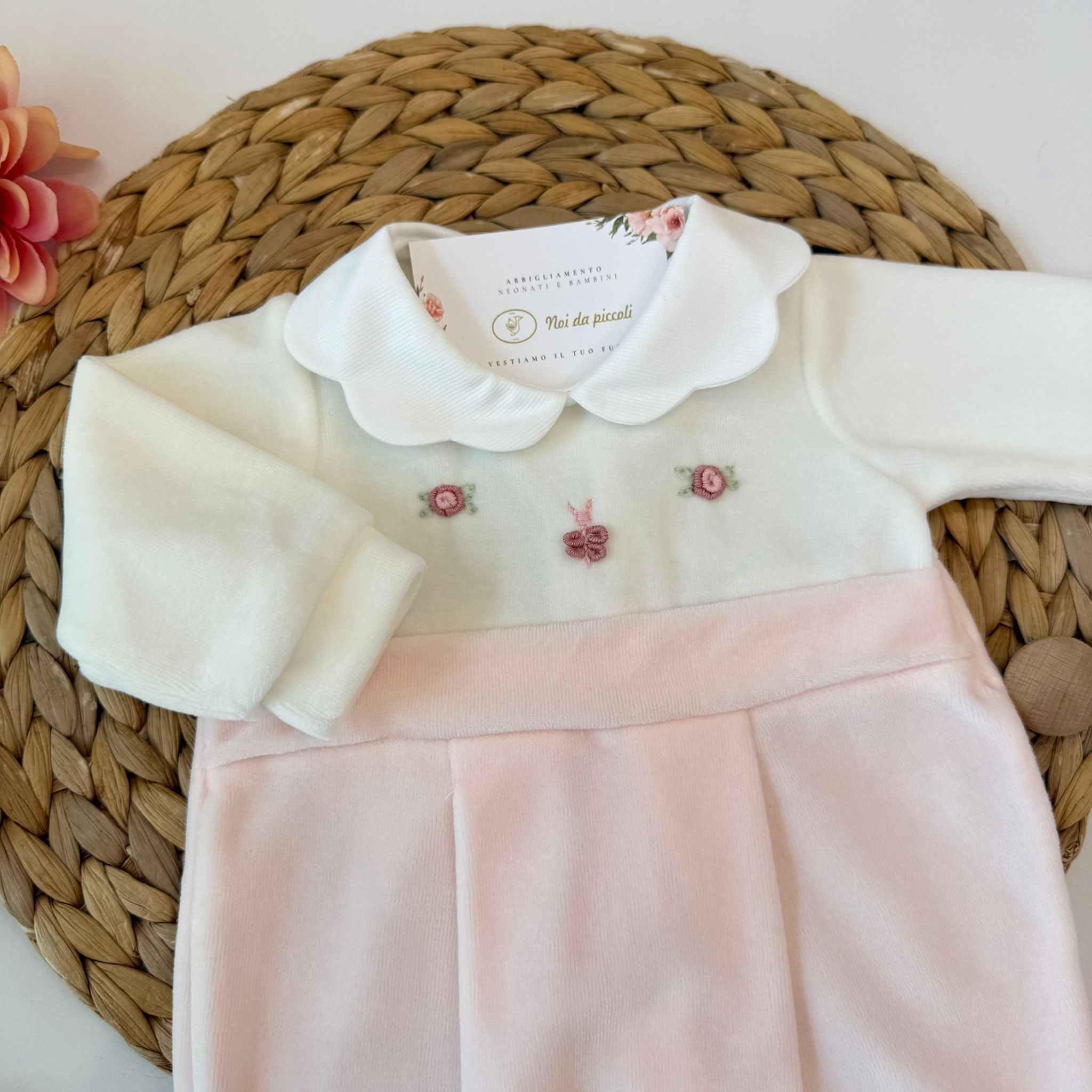 TUTINA IN CINIGLIA ROSA CIPRIA CON RICAMI FLOREALI
