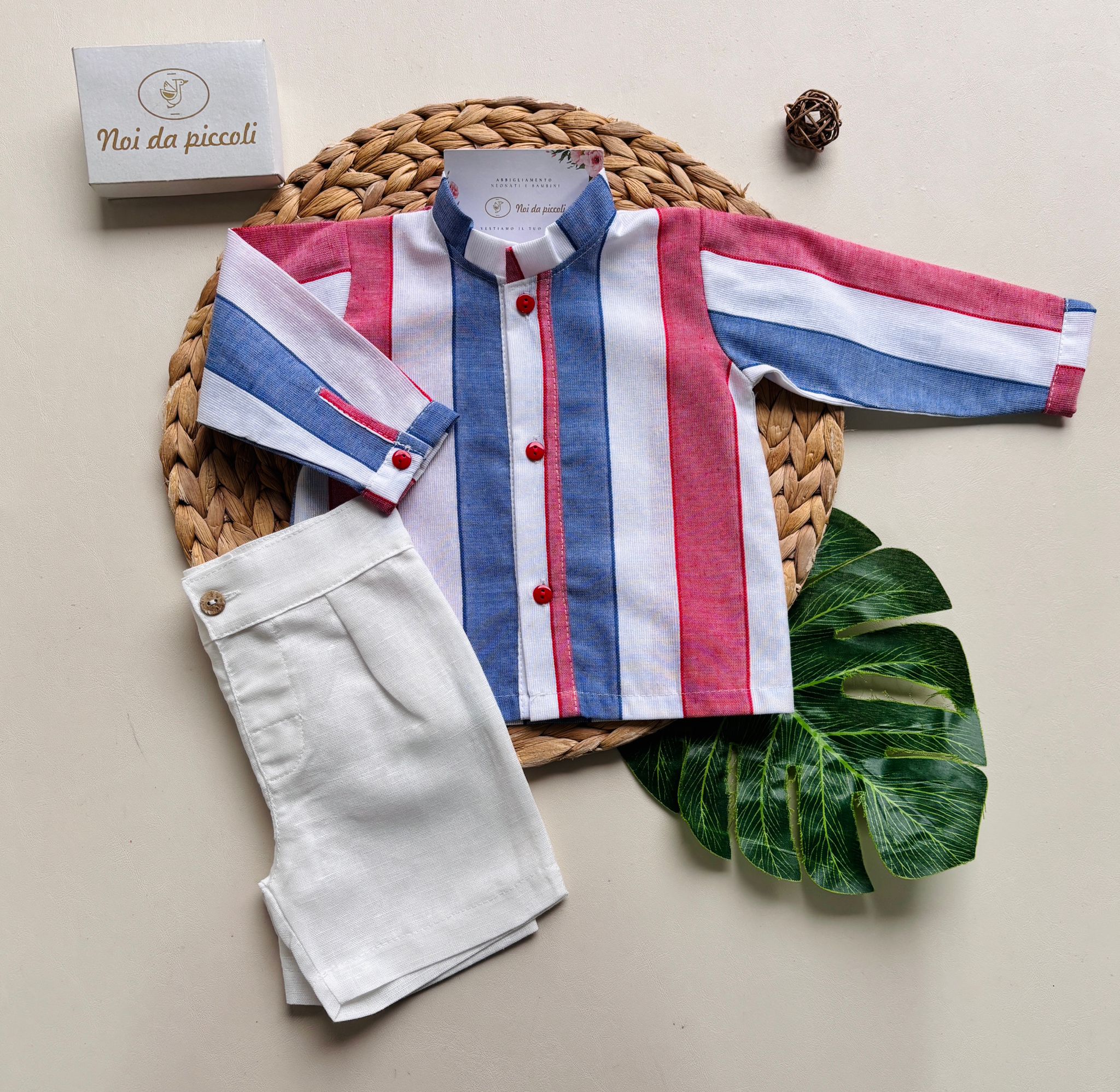 CAMICIA A MANICA LUNGA IN COTONE A RIGHE E PANTALONCINO IN COTONE E LINO  rojo