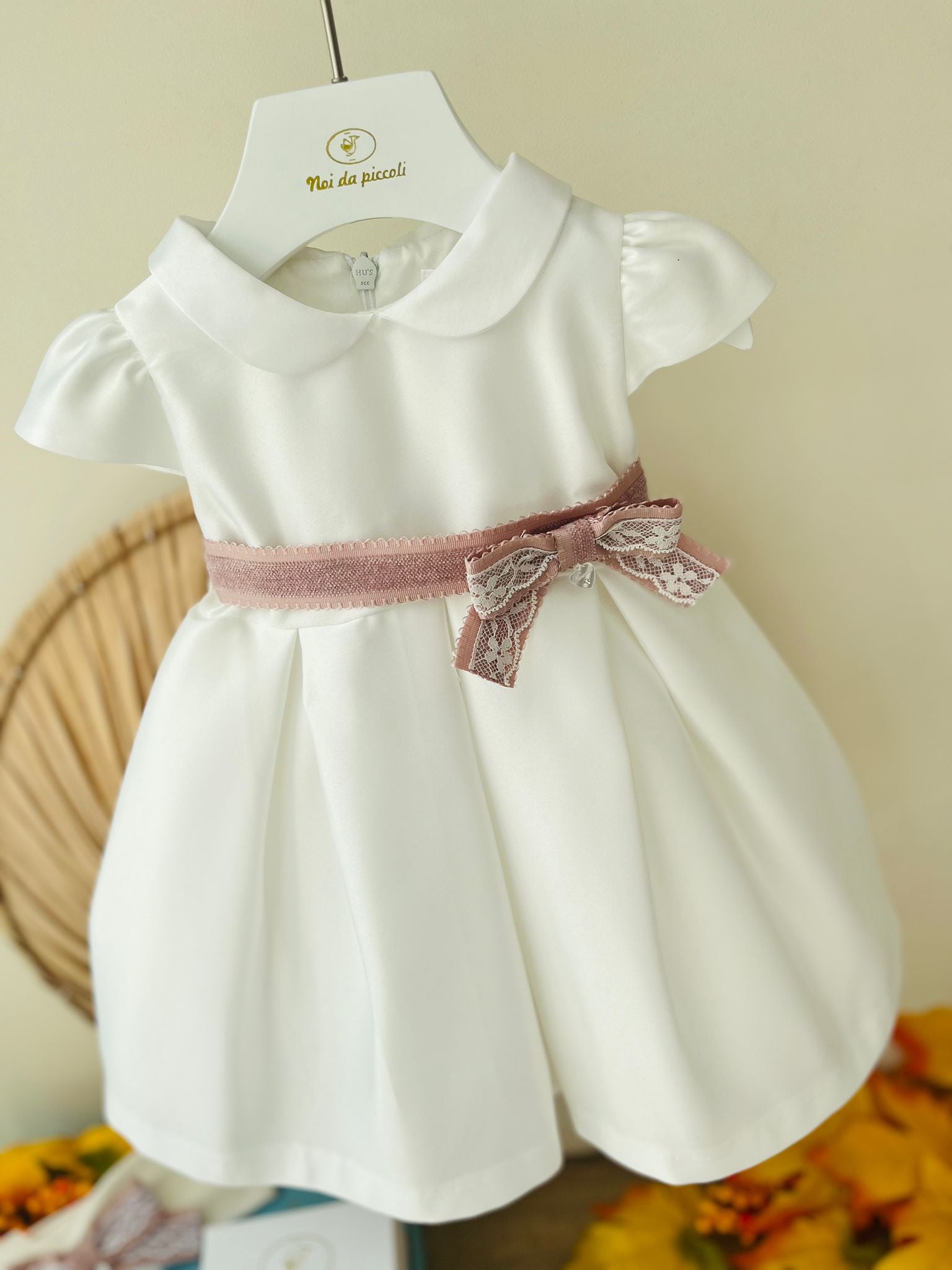ABITINO CERIMONIALE A MAICA CORTA CON FIOCCHETTINO BIANCO ROSA - Noi da piccoli