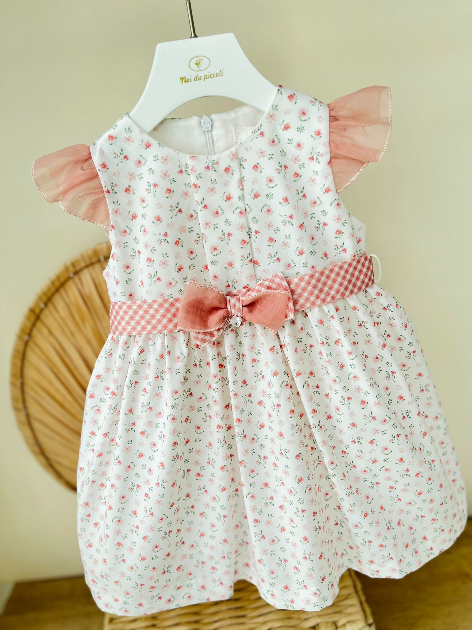 ABITINO FONDO BIANCOE FIORI ROSA - Noi da piccoli