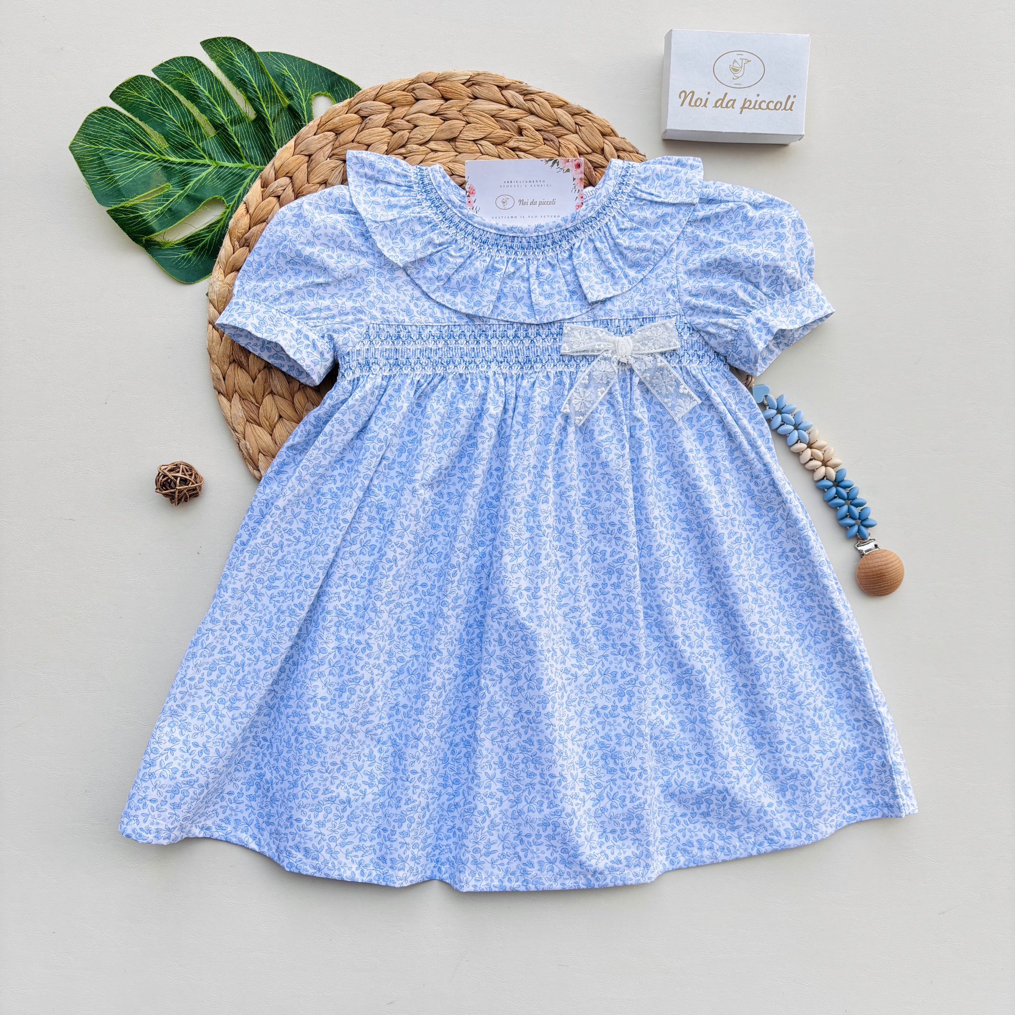 ABITINO IN COTONE CON FIORELLINI CIELO - Noi da piccoli