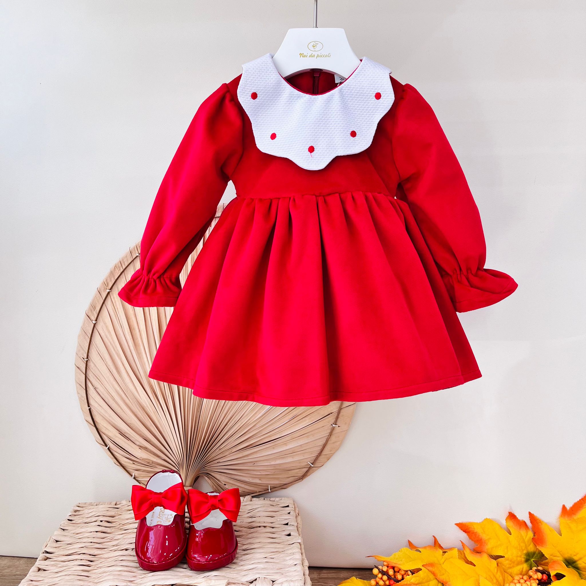 ABITINO IN VELLUTINO CON COLLETTO A POIS ROSSO - Noi da piccoli