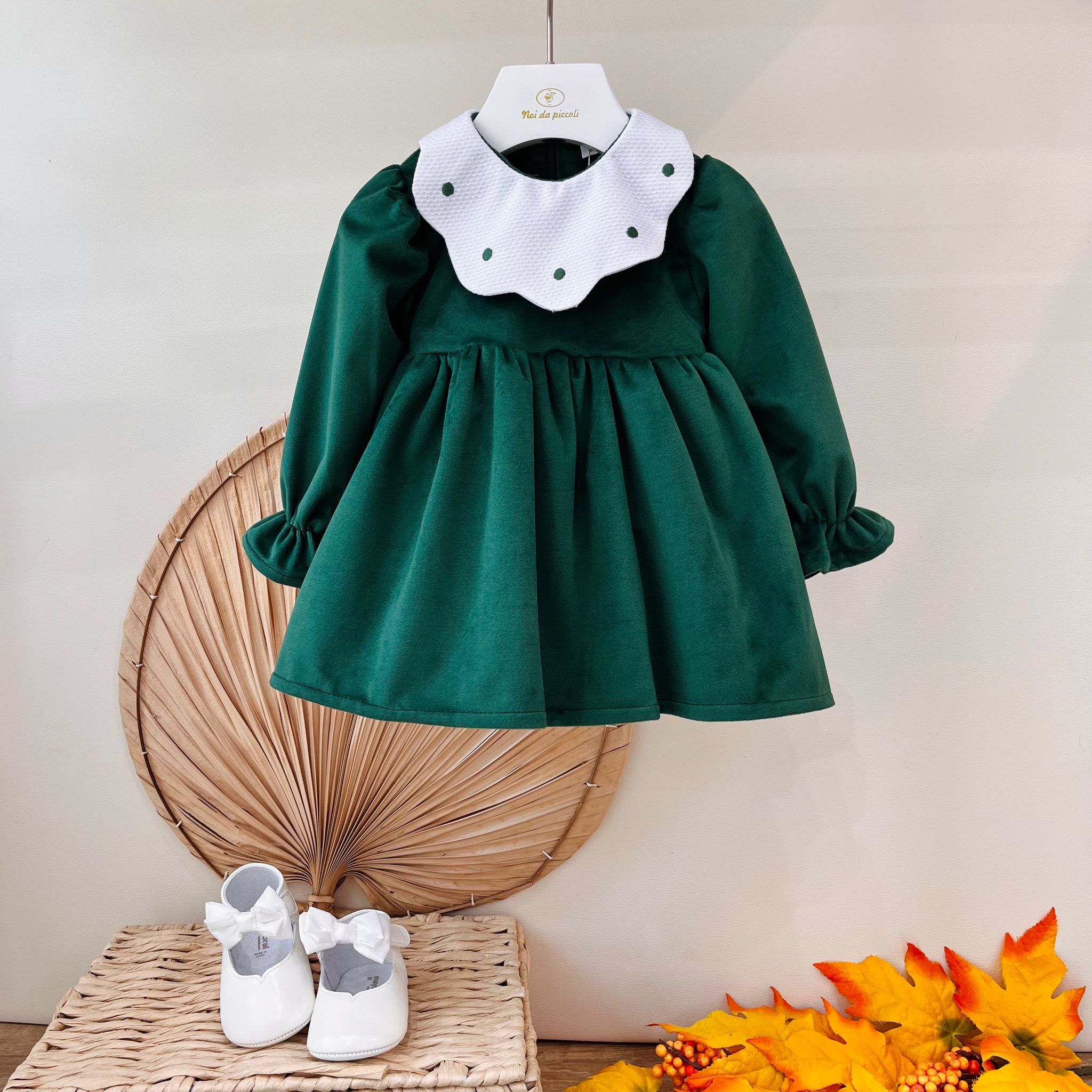 ABITINO IN VELLUTINO CON COLLETTO A POIS VERDE - Noi da piccoli