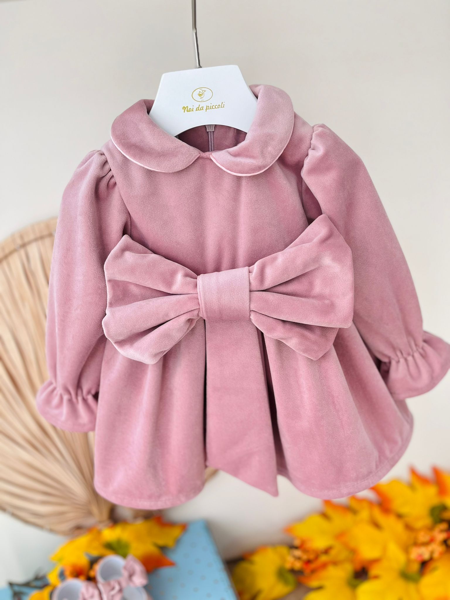 ABITINO IN VELLUTO CON FIOCCO CENTRALE ROSA ANTICO - Noi da piccoli