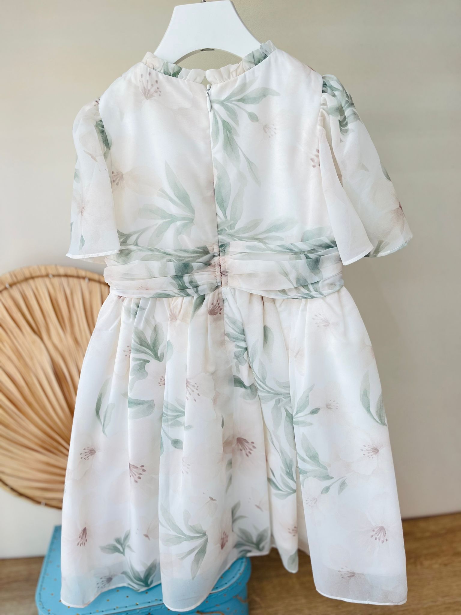 ABITINO PANNA E DELICATI FIORI SALVIA - Noi da piccoli