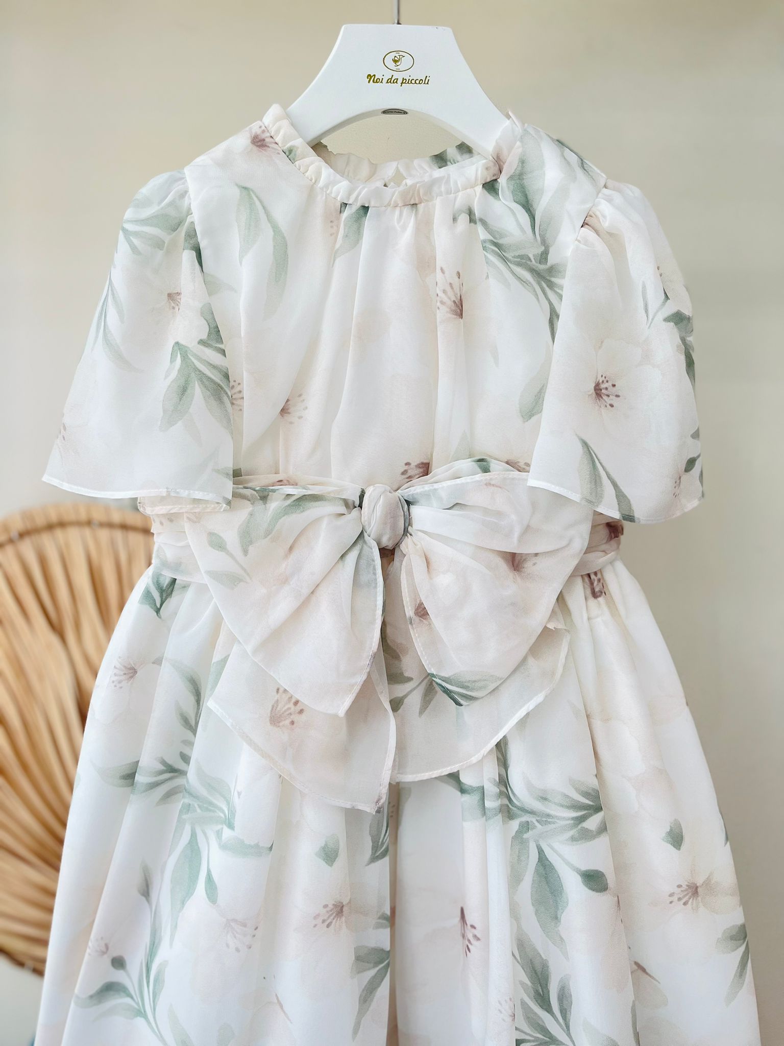 ABITINO PANNA E DELICATI FIORI SALVIA - Noi da piccoli