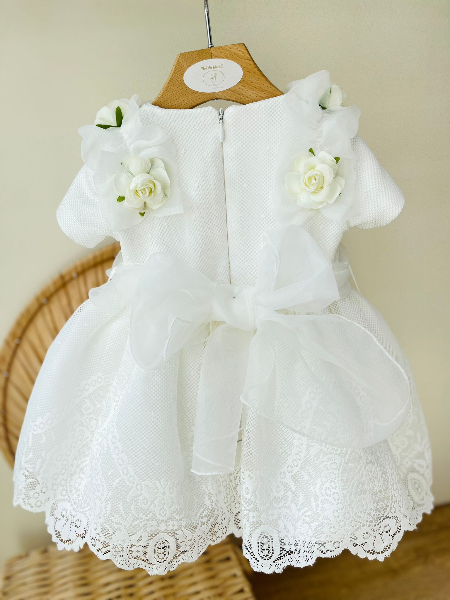 ABITO CERIMONIALE BIANCO ROSE E PIZZO - Noi da piccoli