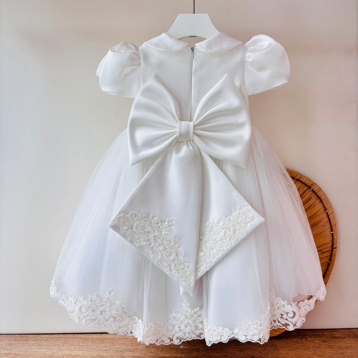 Abito Cerimoniale in Raso e Tulle con Pizzo Panna Isabel - dettaglio 2