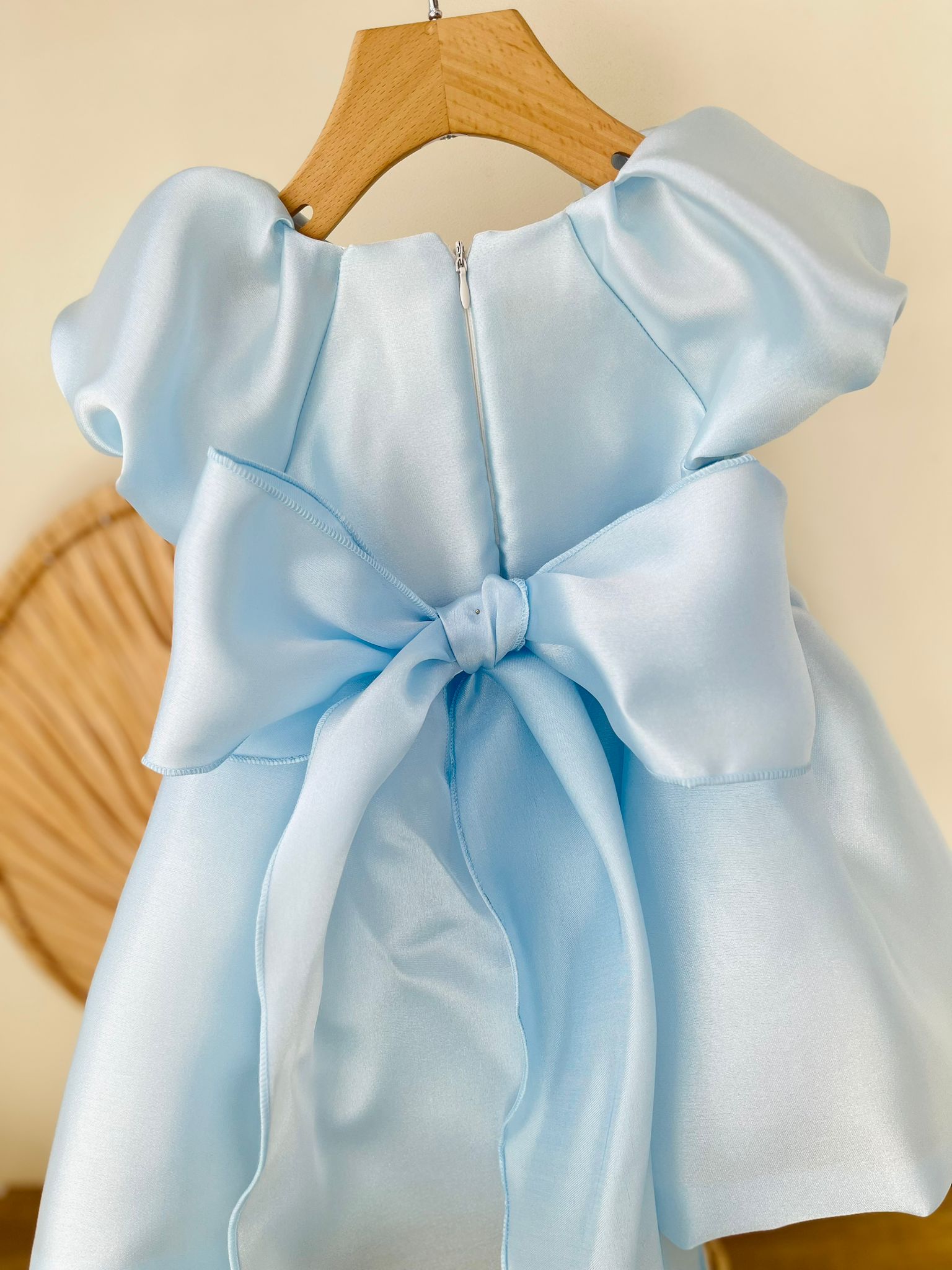 ABITO IN RASO CIELO CON FIORI - Noi da piccoli