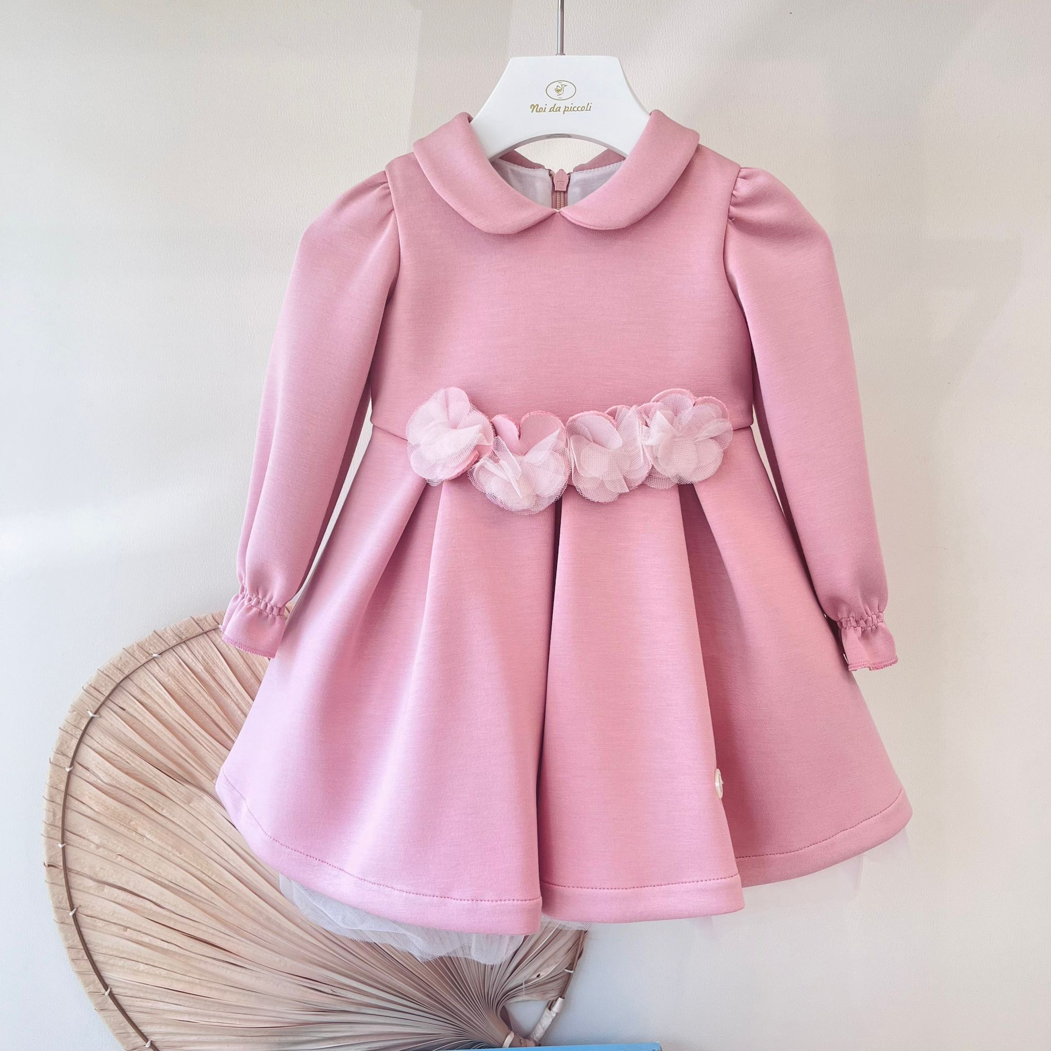 ABITO ROSA CON CINTURINA DI FIORI DI TULLE - Noi da piccoli