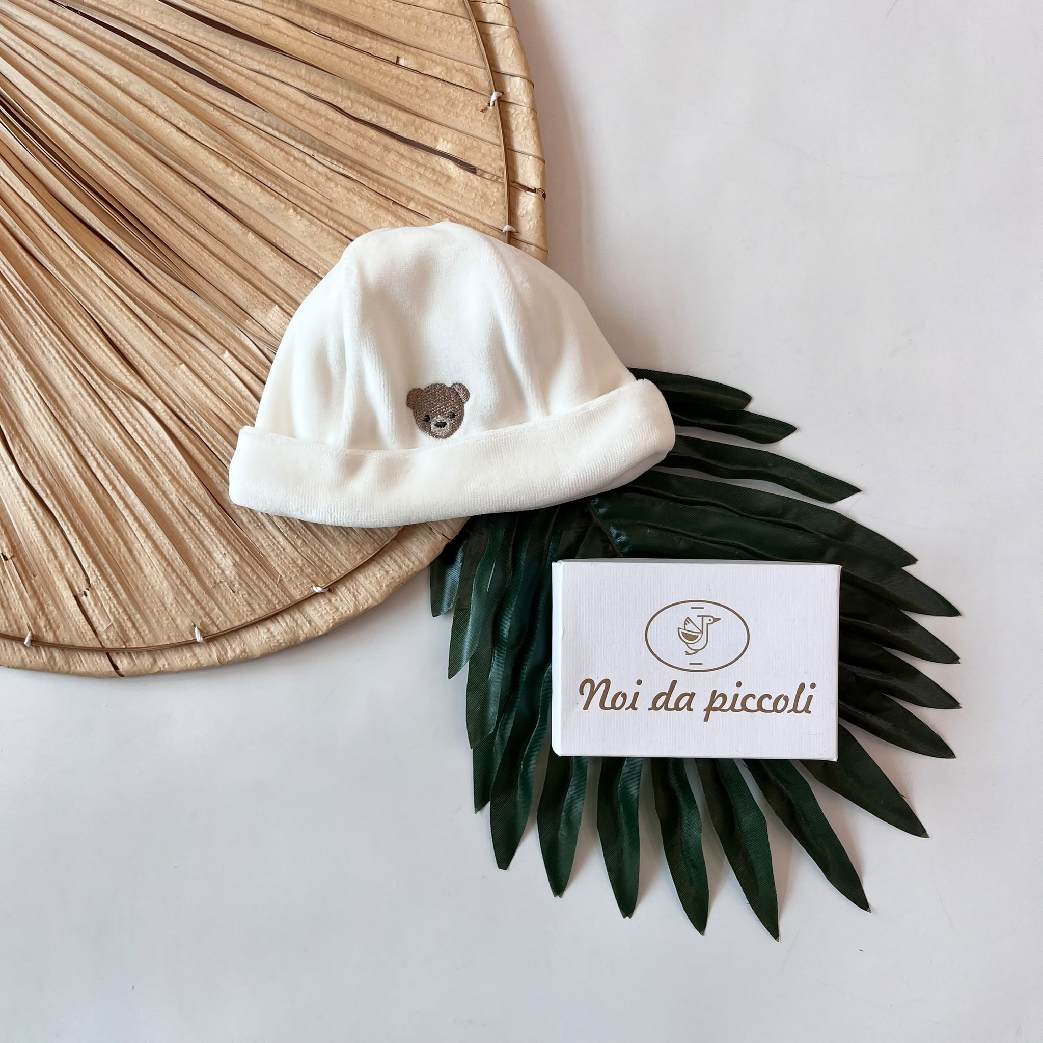 CAPPELLO IN CINIGLIA CON ORSETTO PANNA