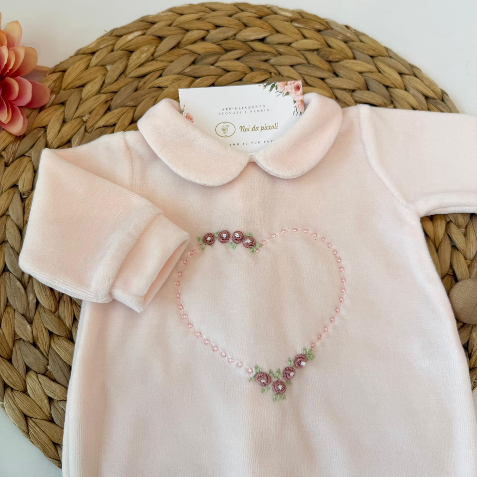 TUTINA IN CINIGLIA ROSA CON RICAMO A FORMA DI CUORE