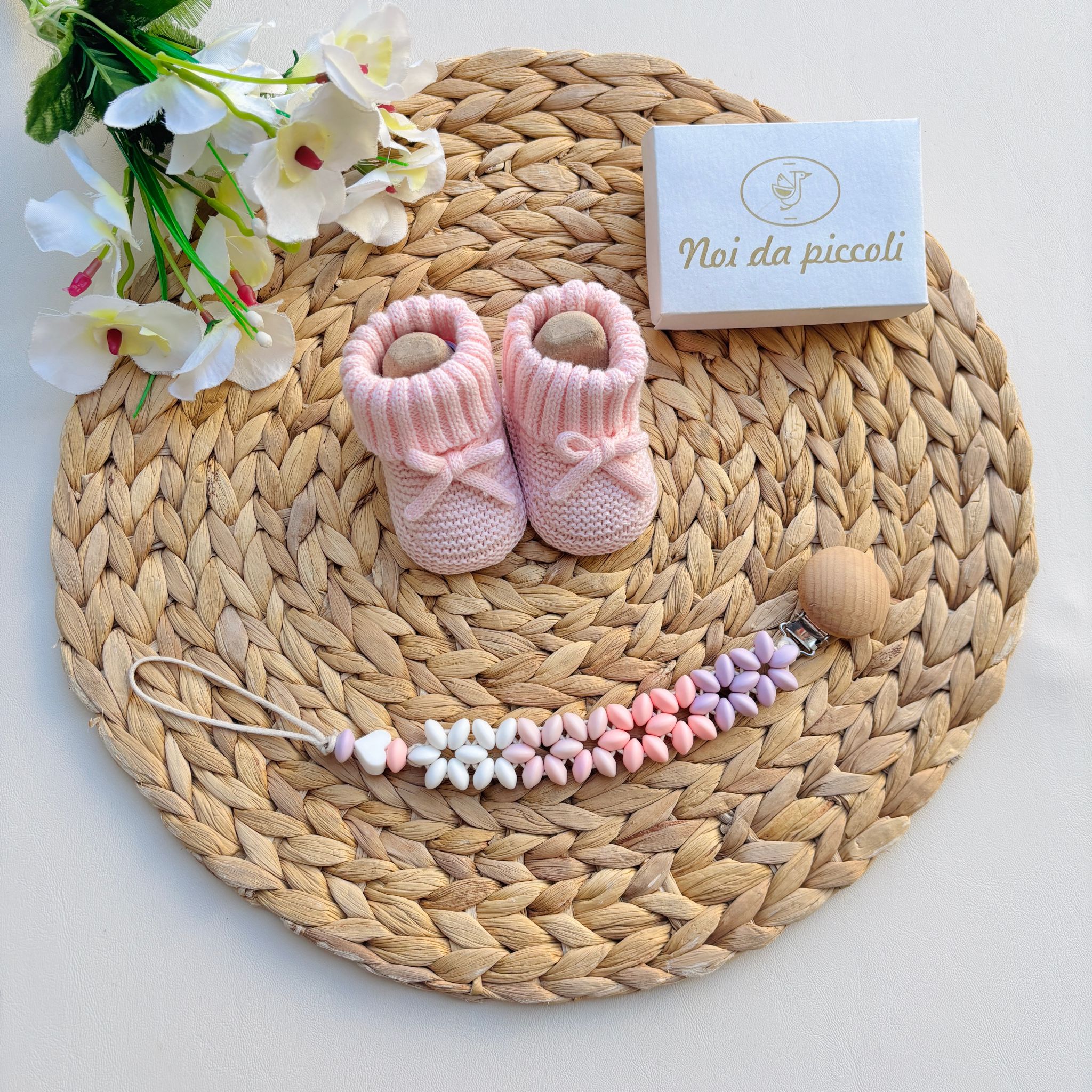 BABBUCCE IN FILATO CALDO CUARZO - Noi da piccoli