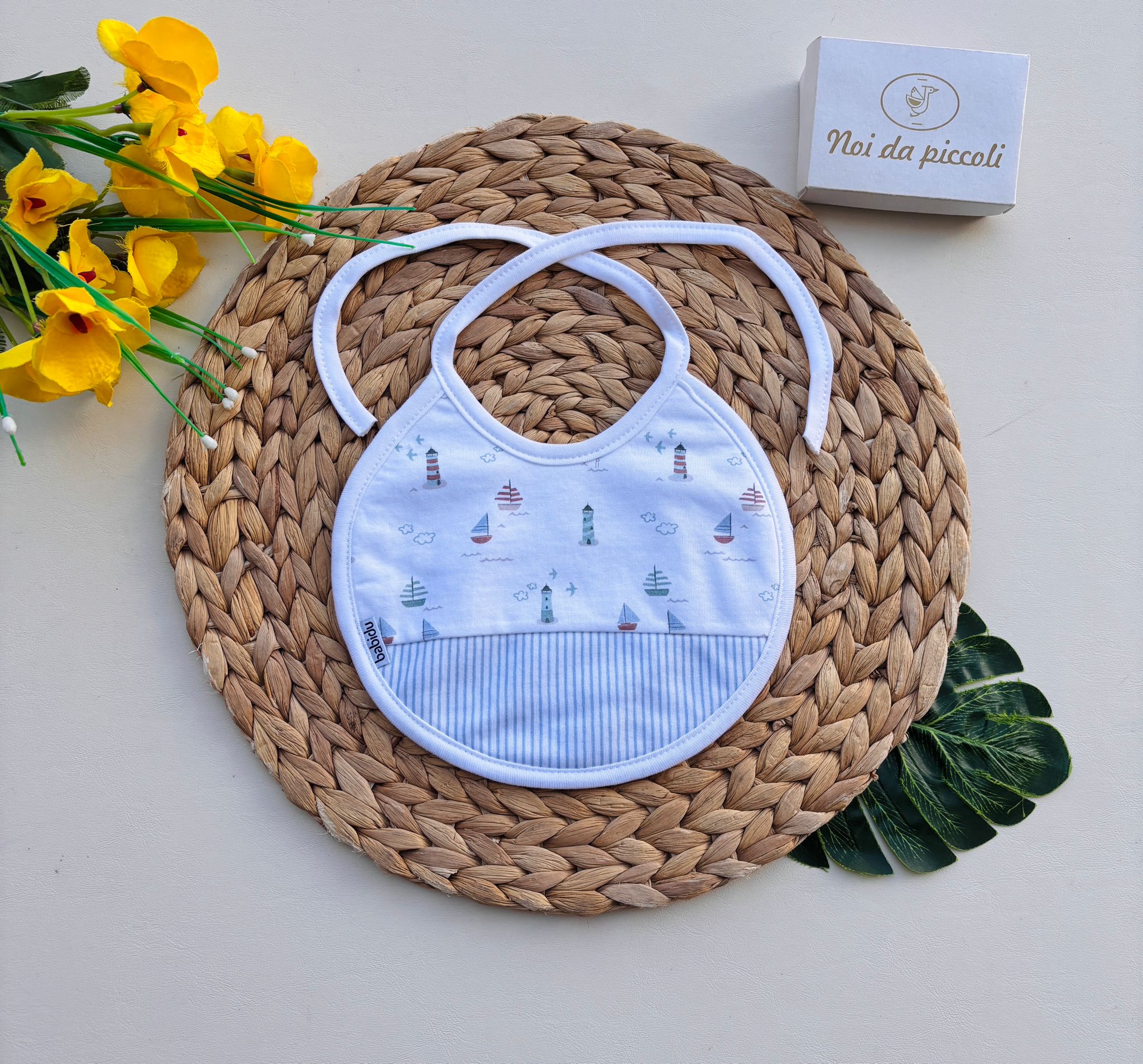 BAVETTA A RIGHE E DISEGNINI BIANCO - Noi da piccoli