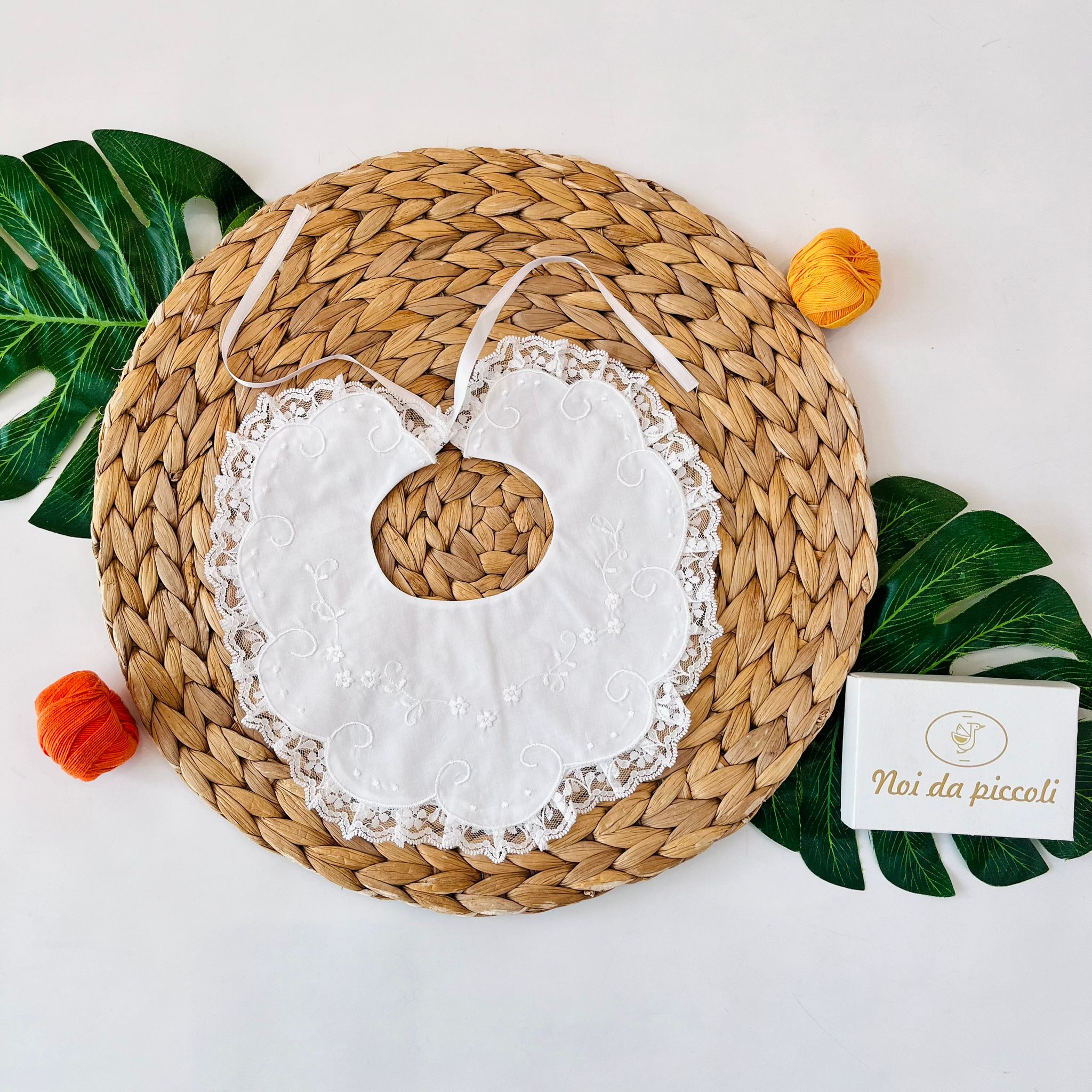 BAVETTA BIANCO PIZZO E FIORI - Noi da piccoli