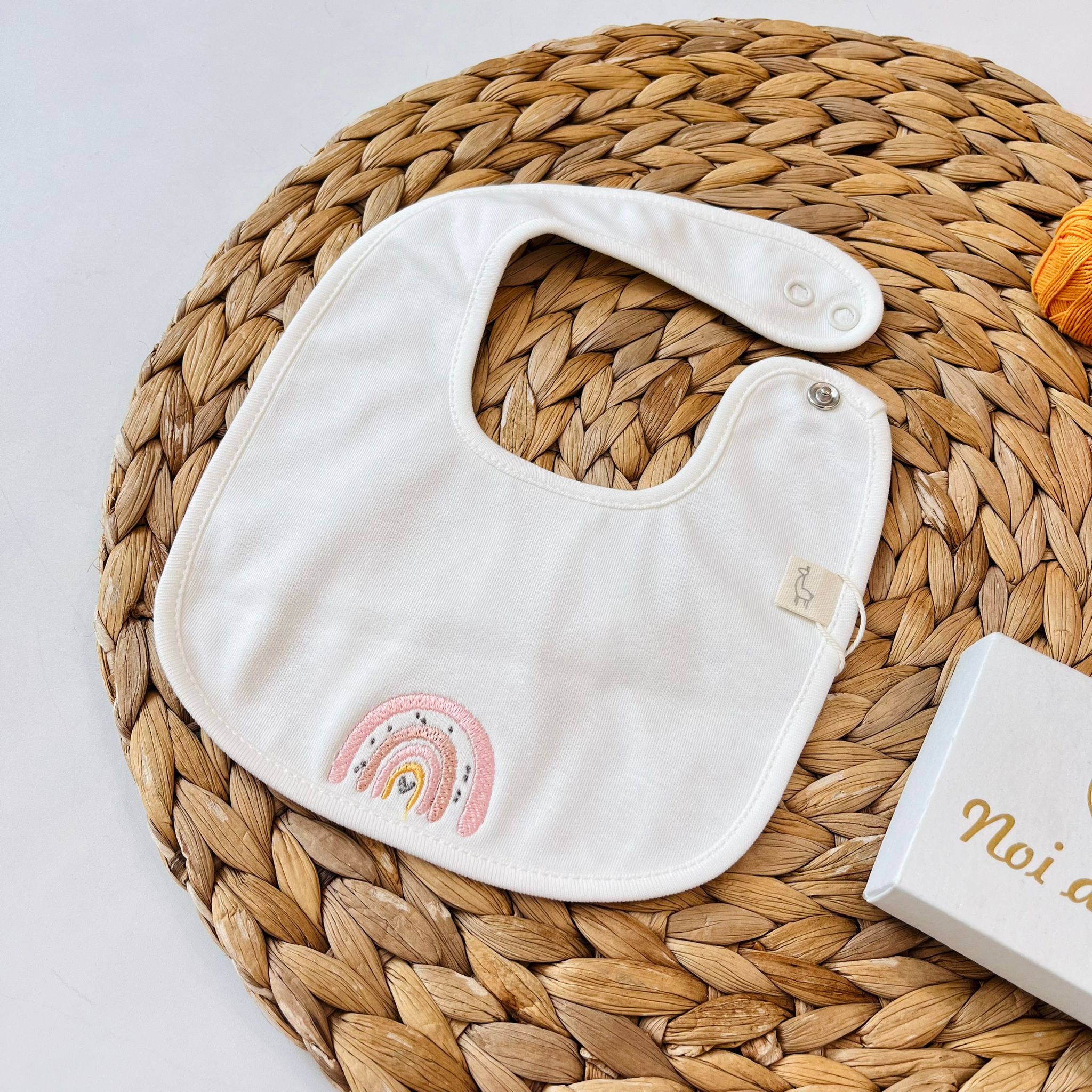 BAVETTA CON ARCOBALENO BIANCO - Noi da piccoli