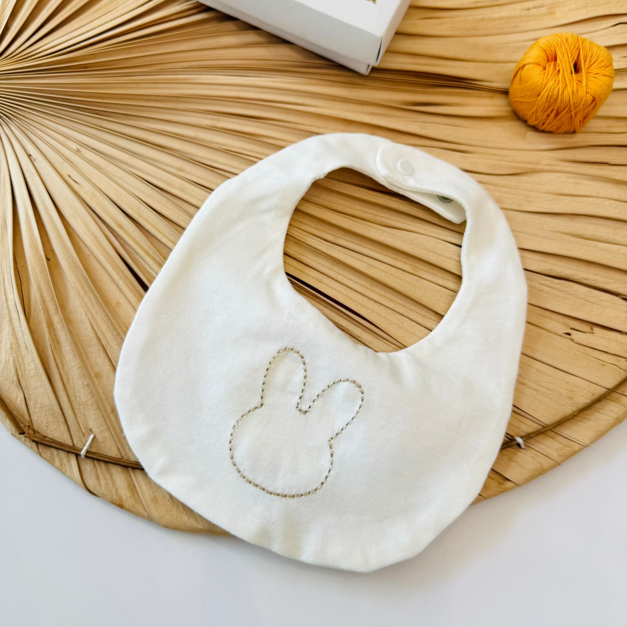 BAVETTA CON CONIGLIETTO PANNA - Noi da piccoli