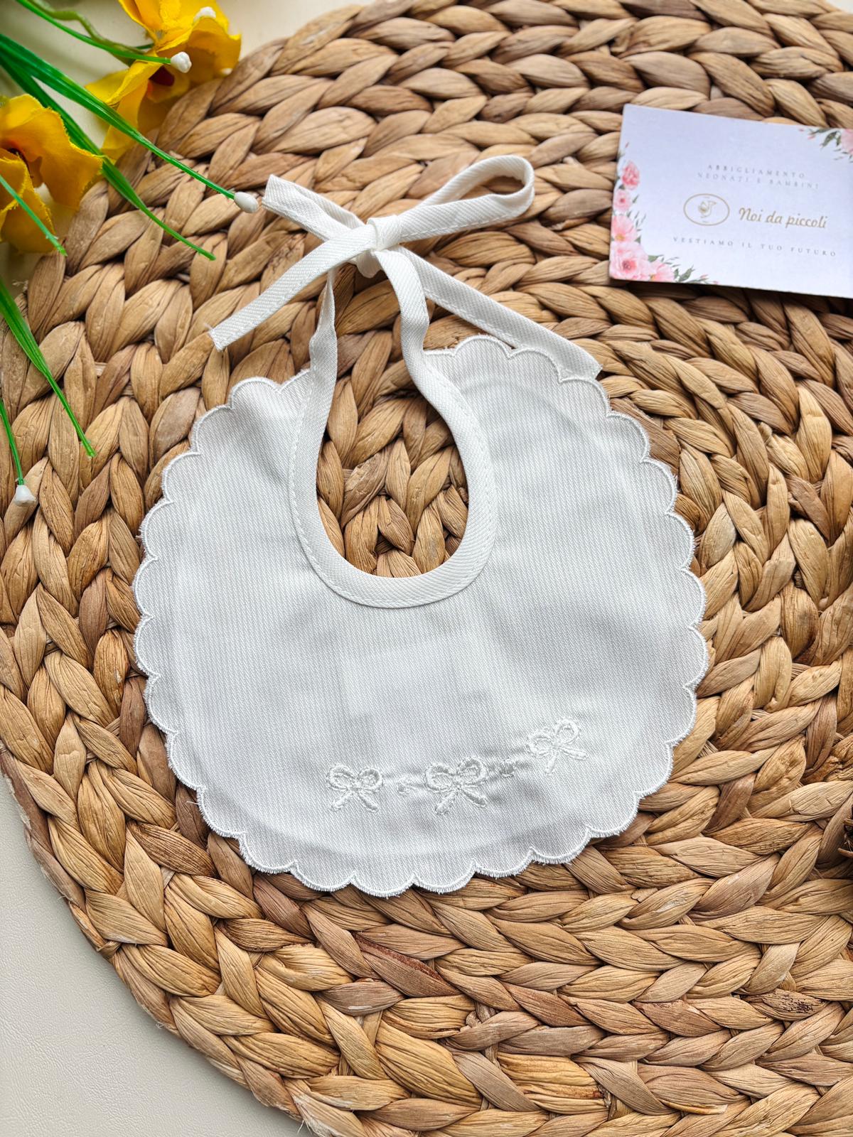 BAVETTA CON POIS E FIOCCHETTI 100% COTONE PIQUET PANNA - Noi da piccoli