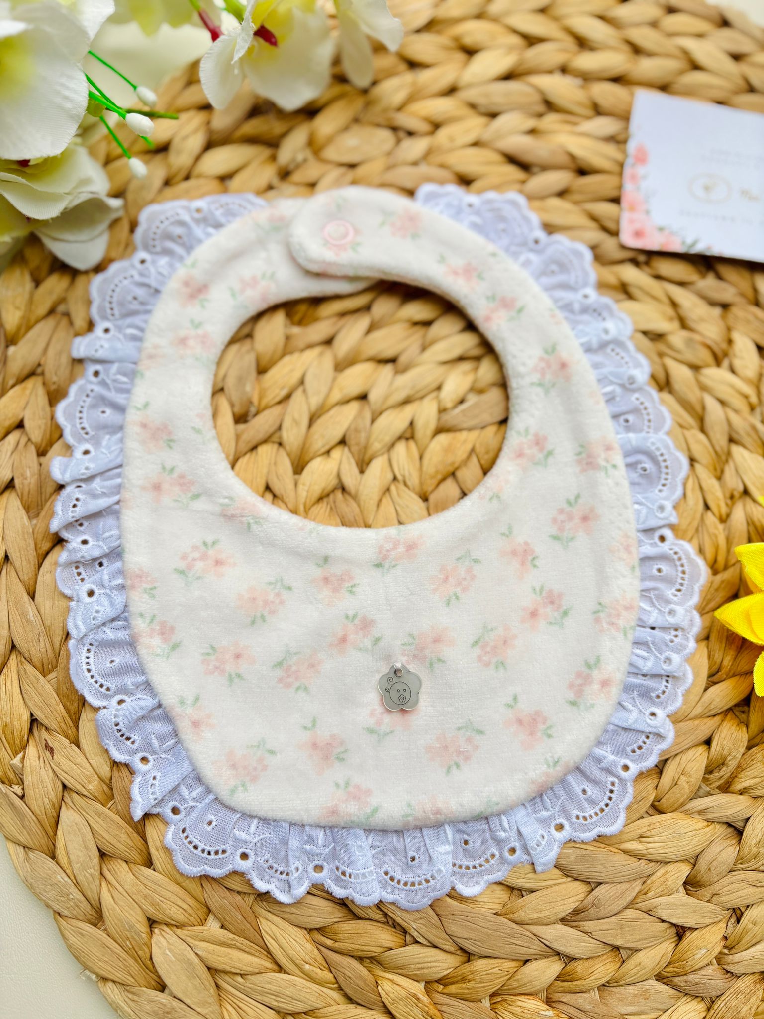 BAVETTA IN CINIGLIA CON FIORELLINI ROSA - Noi da piccoli
