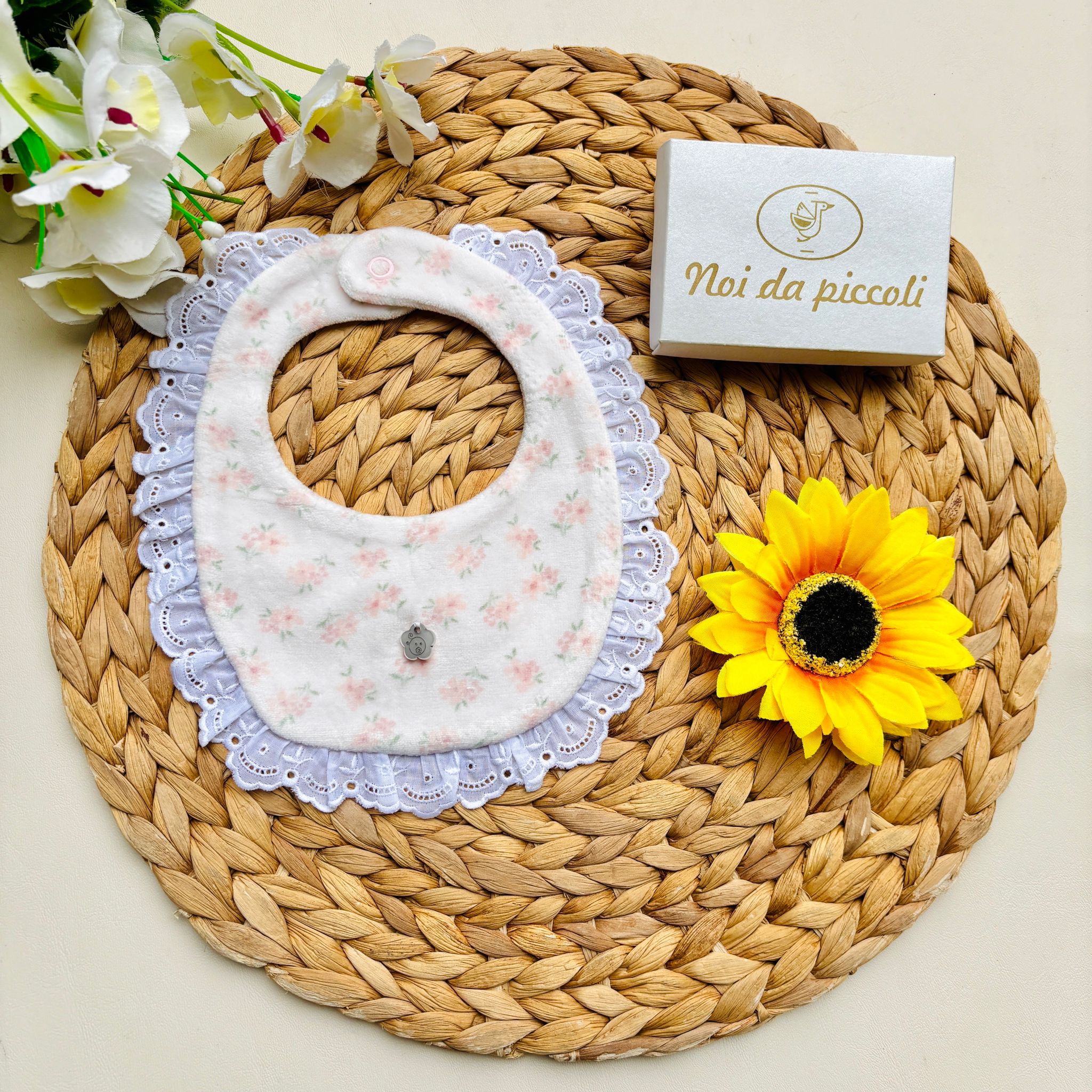 BAVETTA IN CINIGLIA CON FIORELLINI ROSA - Noi da piccoli