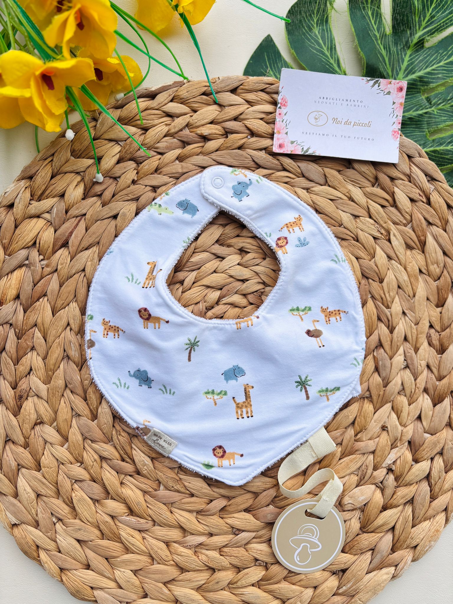 BAVETTA IN COTONE ANIMALI SAFARI BIANCO - Noi da piccoli