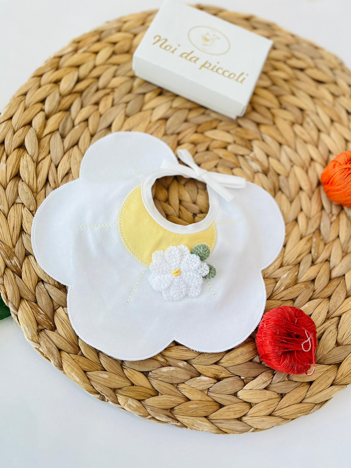 BAVETTA MARGHERITA 100 % COTONE BIANCO GIALLO - Noi da piccoli