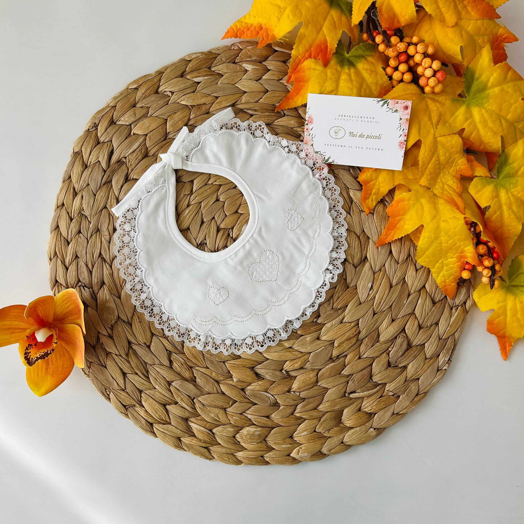 BAVETTA PIZZO CON CUORI TORTORA - Noi da piccoli