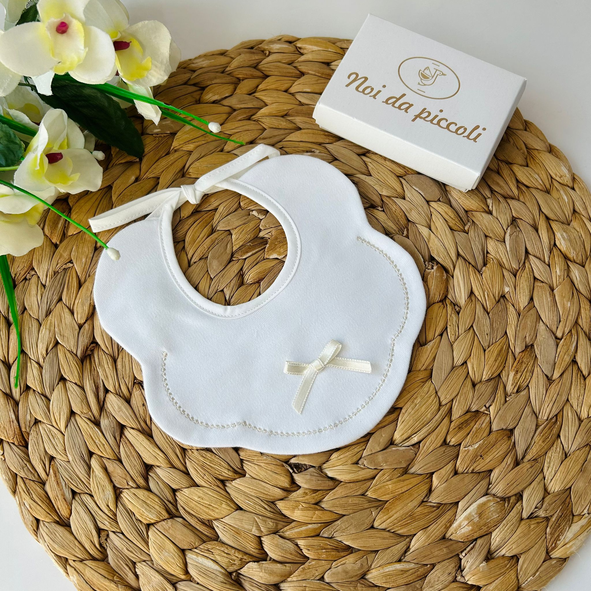 BAVETTINA CON PUNTINO E FIOCCHETTINO Avorio - Noi da piccoli