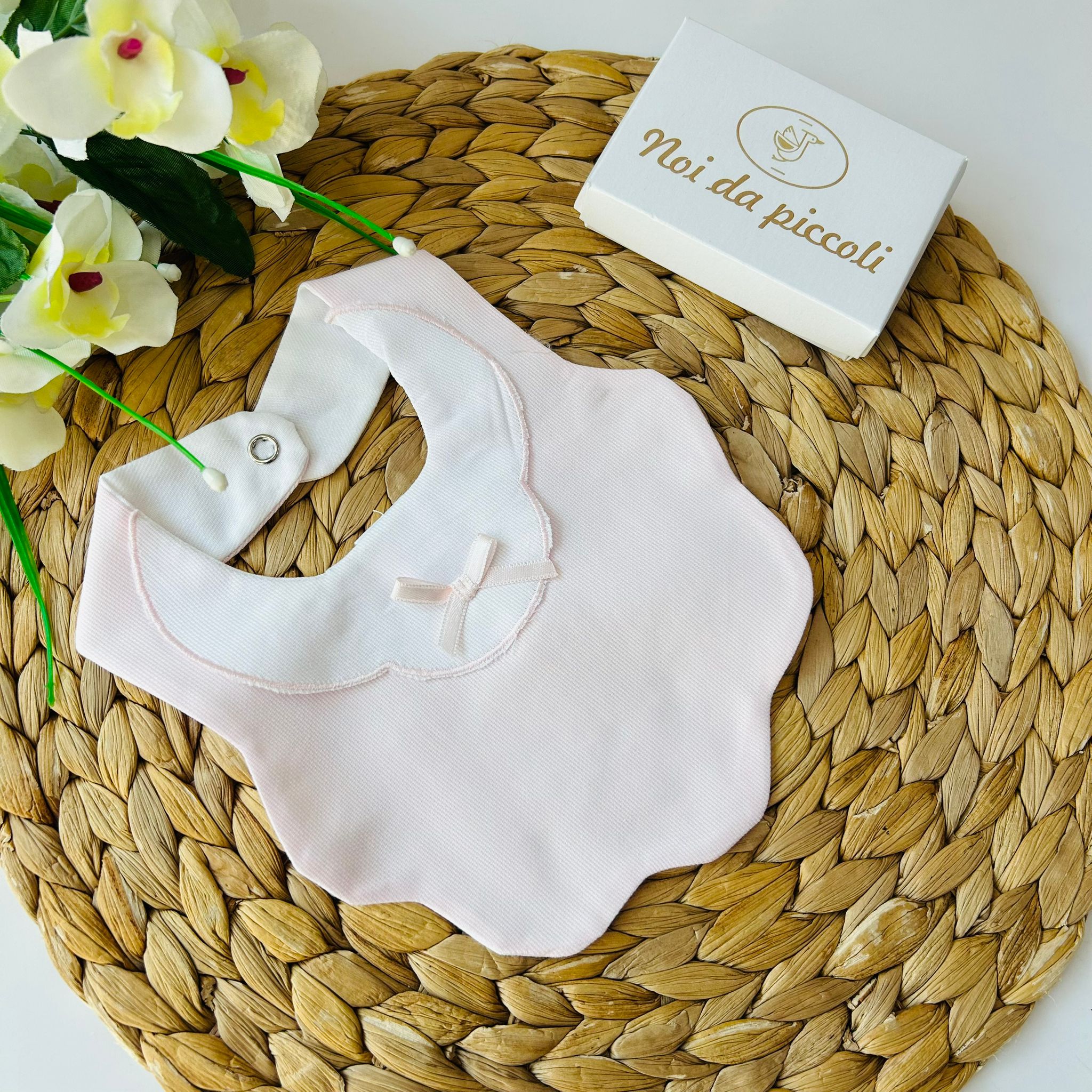 BAVETTINA ONDULATA DI COLOR ROSA - Noi da piccoli