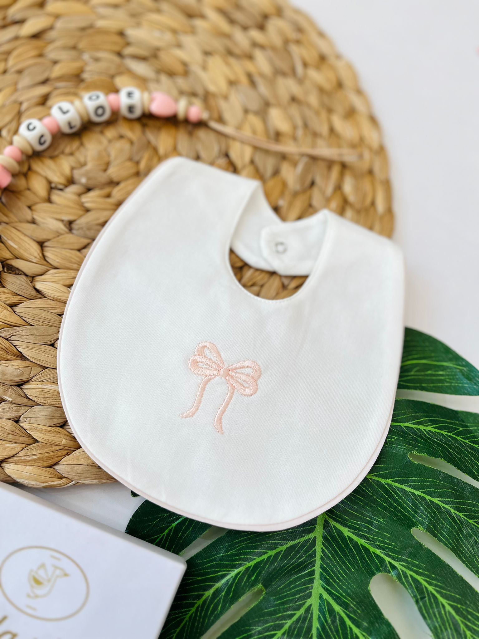 BAVETTO CON FIOCCHETTO CENTRALE PANNA ROSA - Noi da piccoli