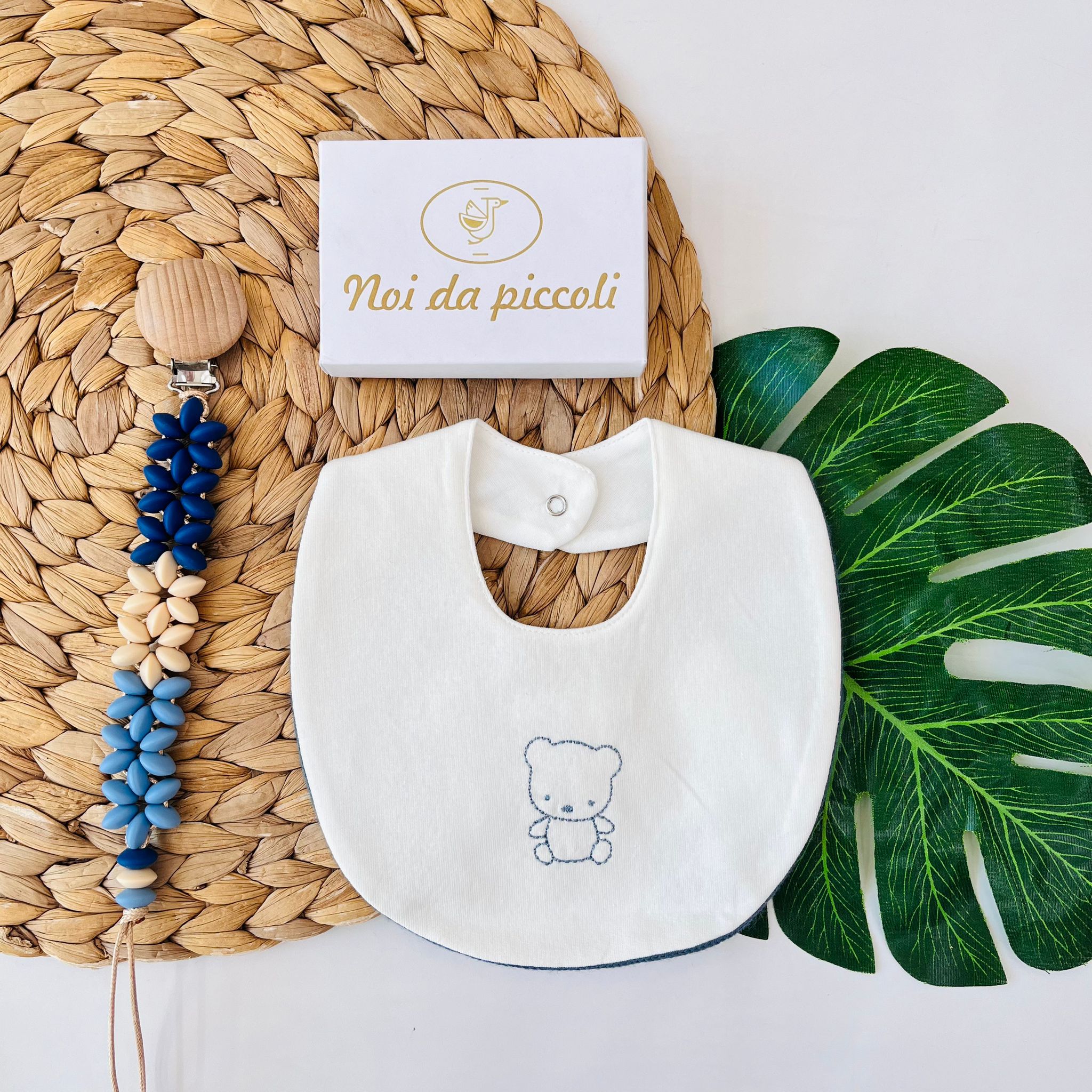 BAVETTO CON ORSETTO SAGOMATO PANNA E AVION - Noi da piccoli