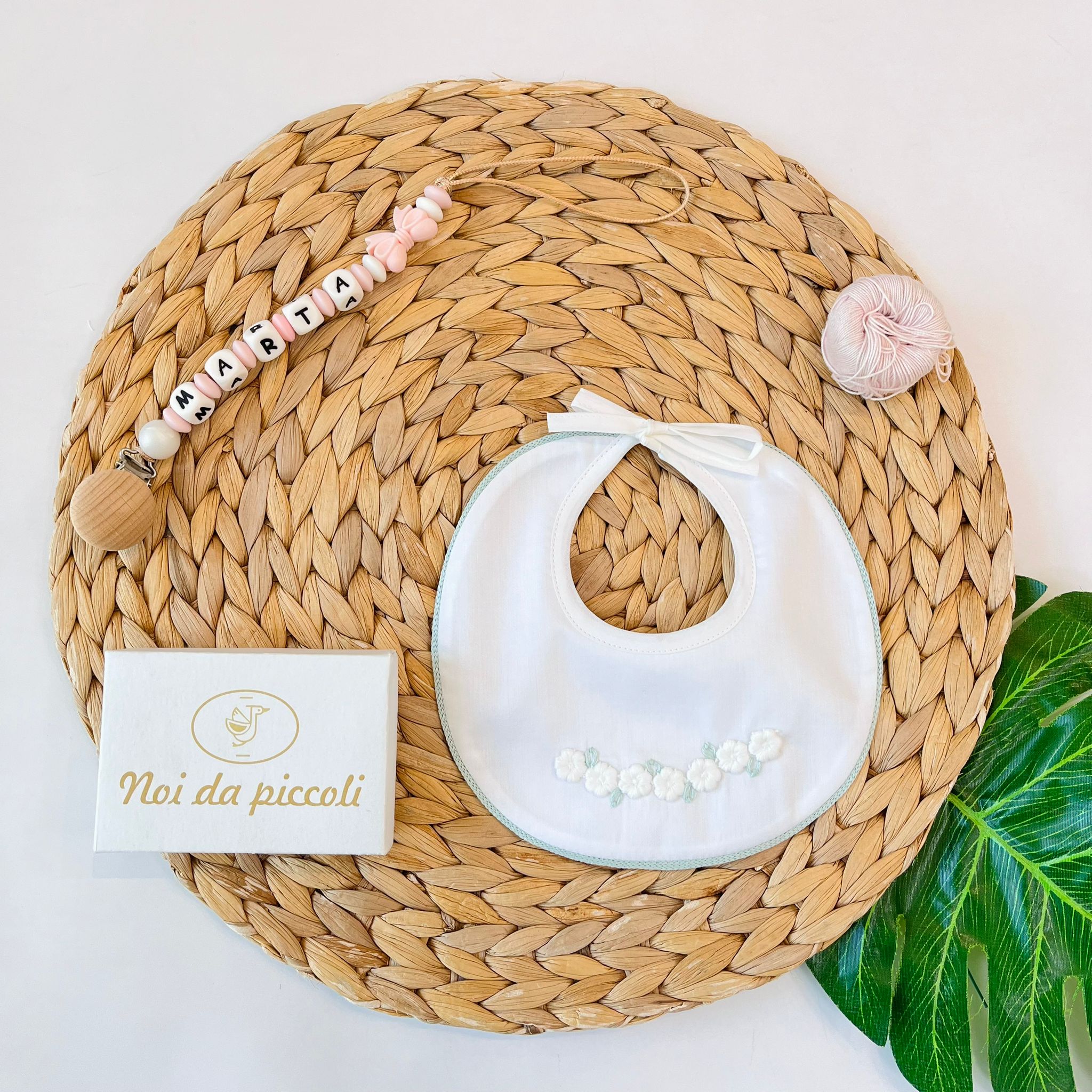 BAVETTO CON ROSELLINE 100 % COTONE BIANCO VERDE - Noi da piccoli