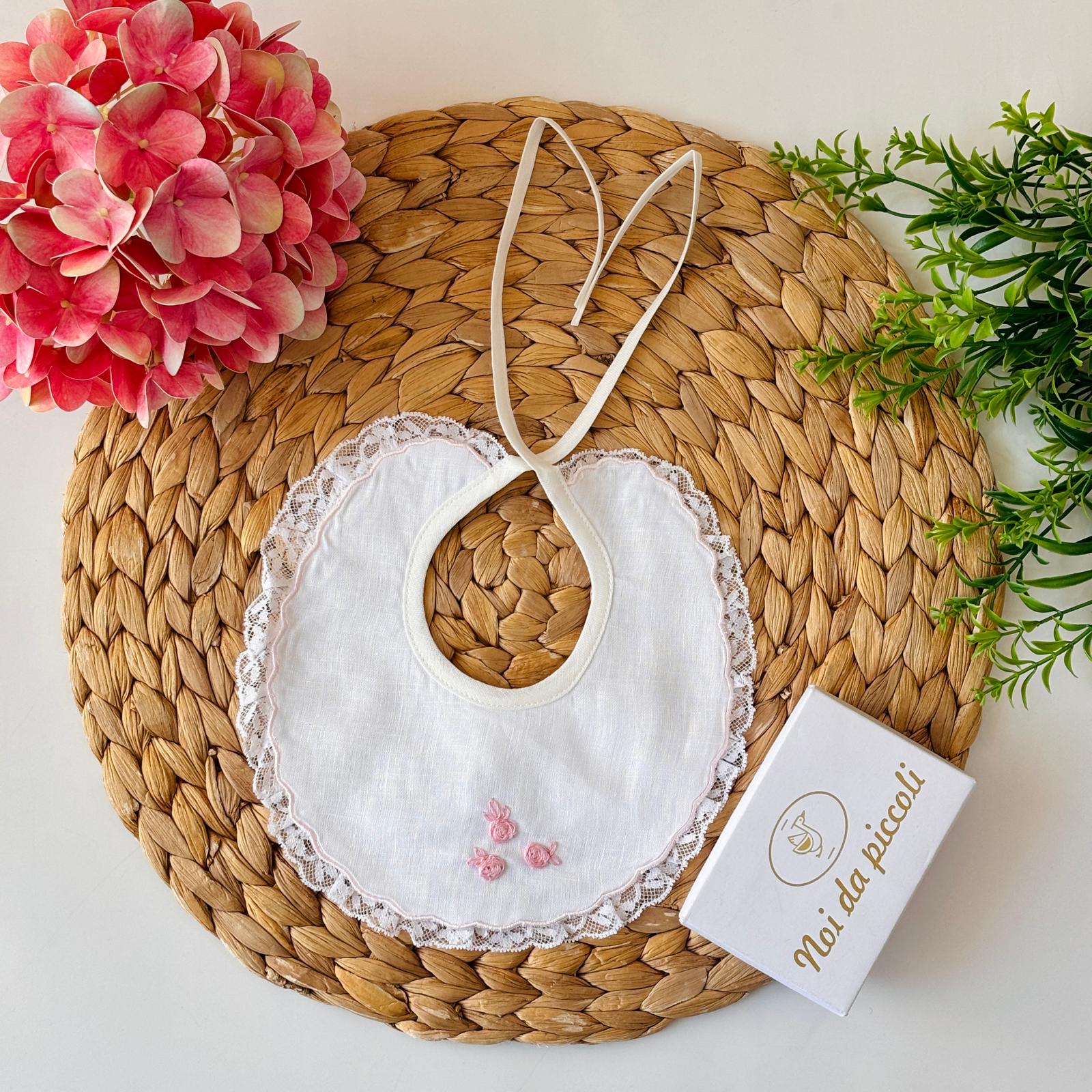 BAVETTO IN LINO ROSELLINE RICAMATE - Noi da piccoli