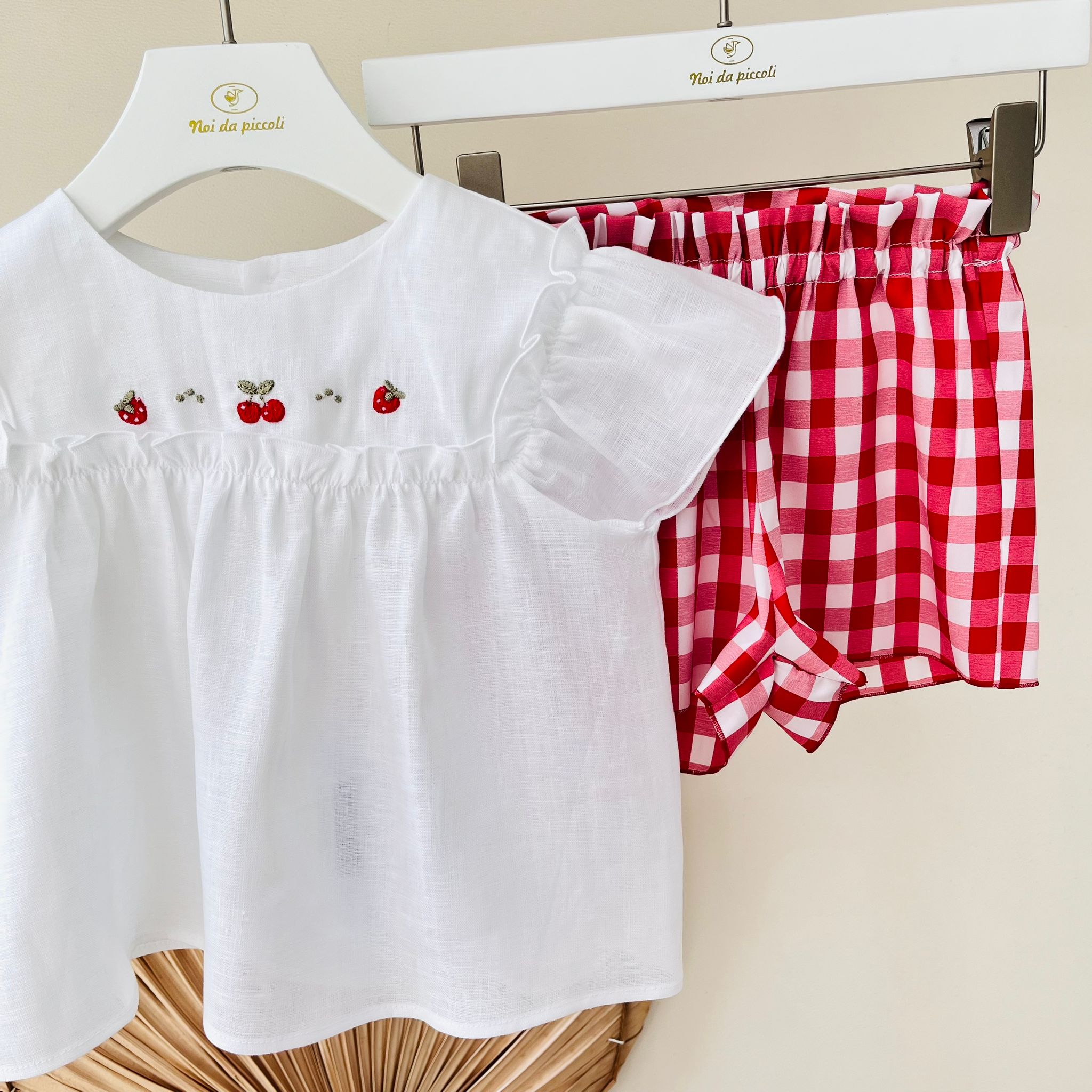 BLUSA CON CULOTTE A QUADRI ROSSI - Noi da piccoli