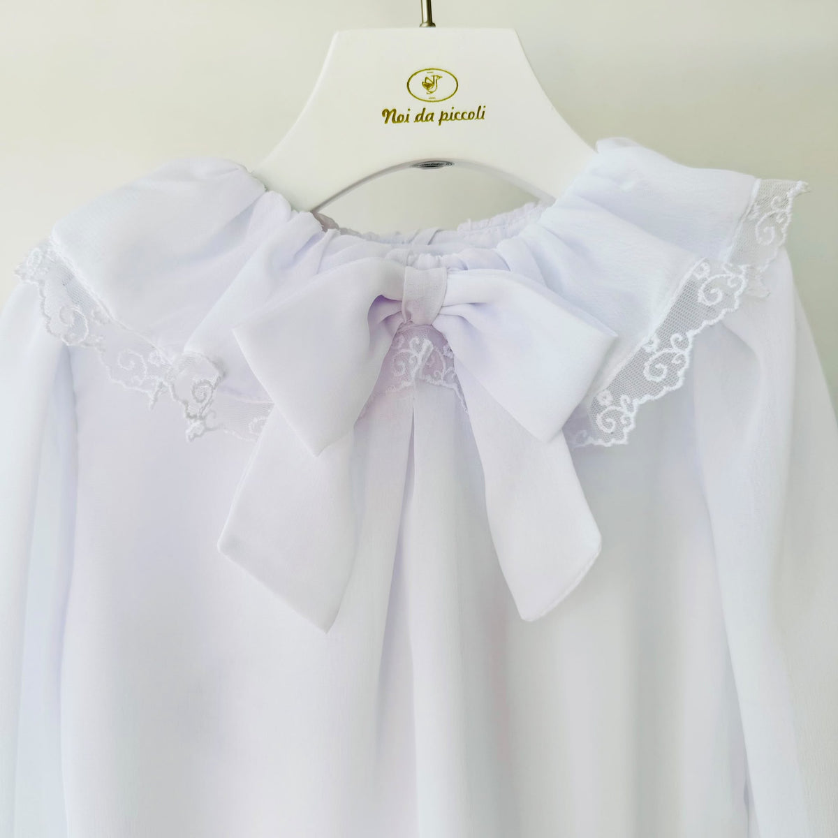 Blusa Romantica con Colletto in Pizzo e Fiocco BIANCO - Noi da piccoli