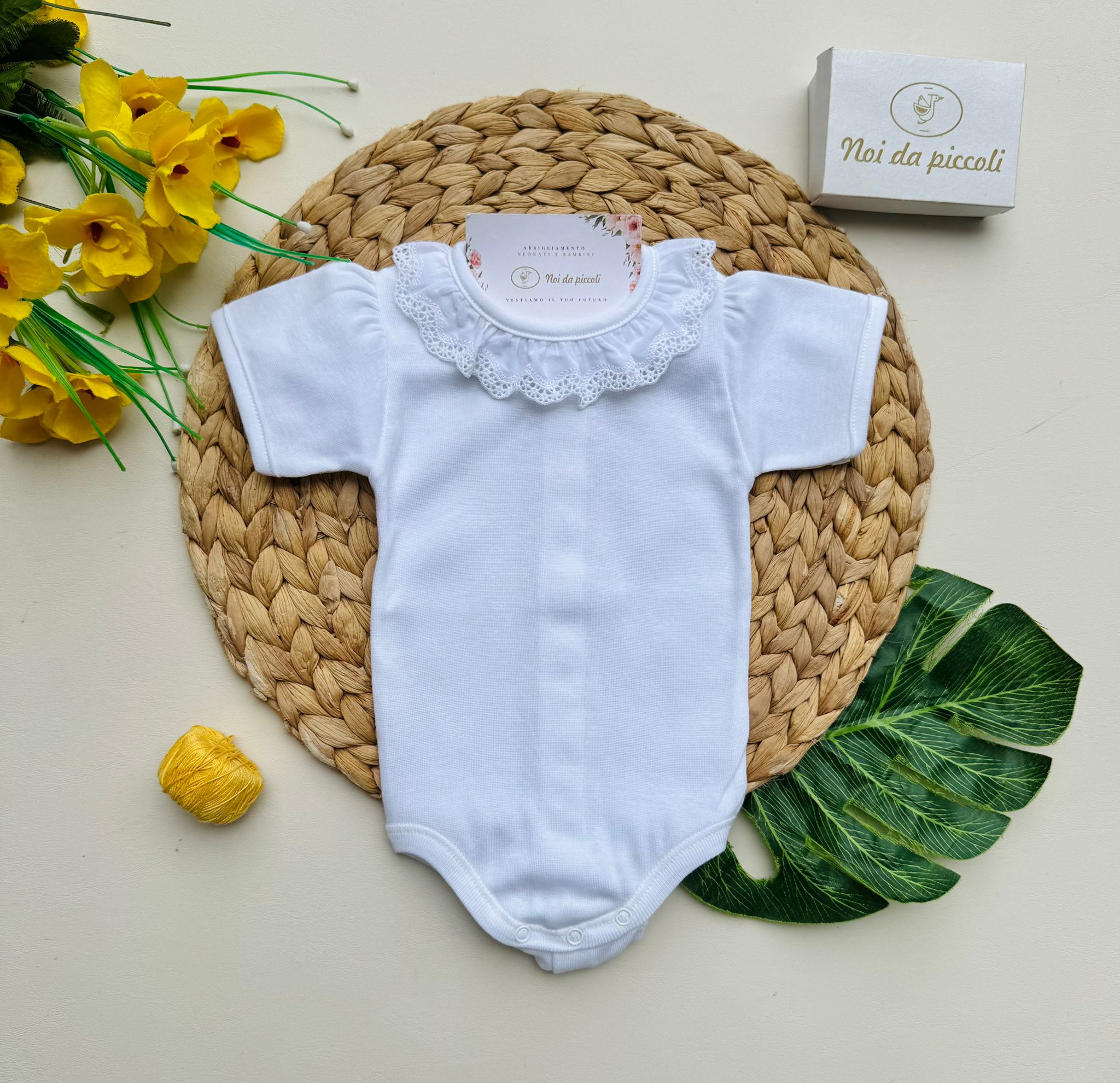 BODY IN COTONE CON COLLETTO A VOLANT BIANCO - Noi da piccoli