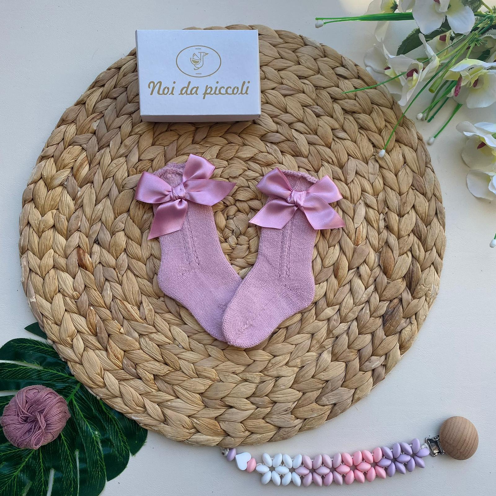 CALZINI CON FIOCCHETTI IN RASO CINIGLIA ROSA SCURO - Noi da piccoli