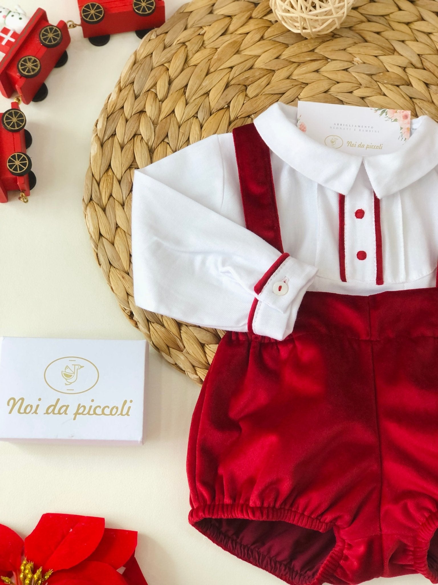 CAMICINA BIANCA CON SALOPETTE IN VELLUTO ROSSO - Noi da piccoli